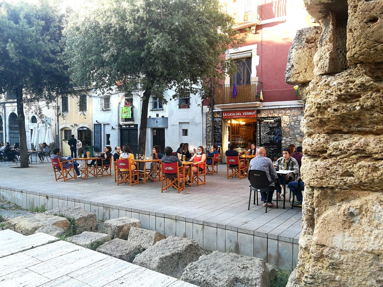 Multen quatre terrasses de Tarragona per incomplir les normes de la fase 1
