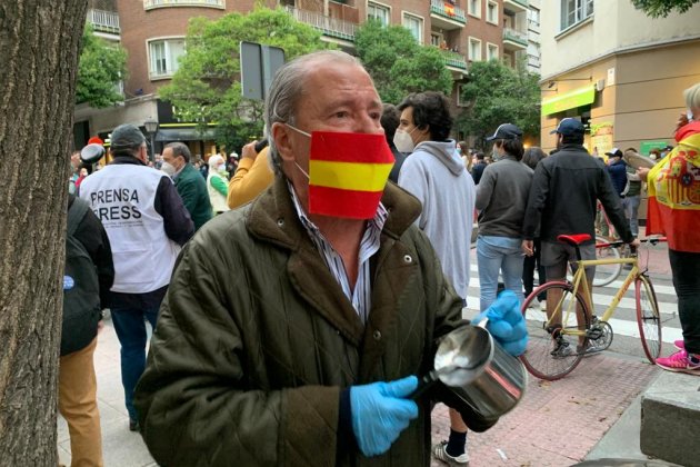 mascareta bandera espanya coronavirus madrid - nicolas tomas