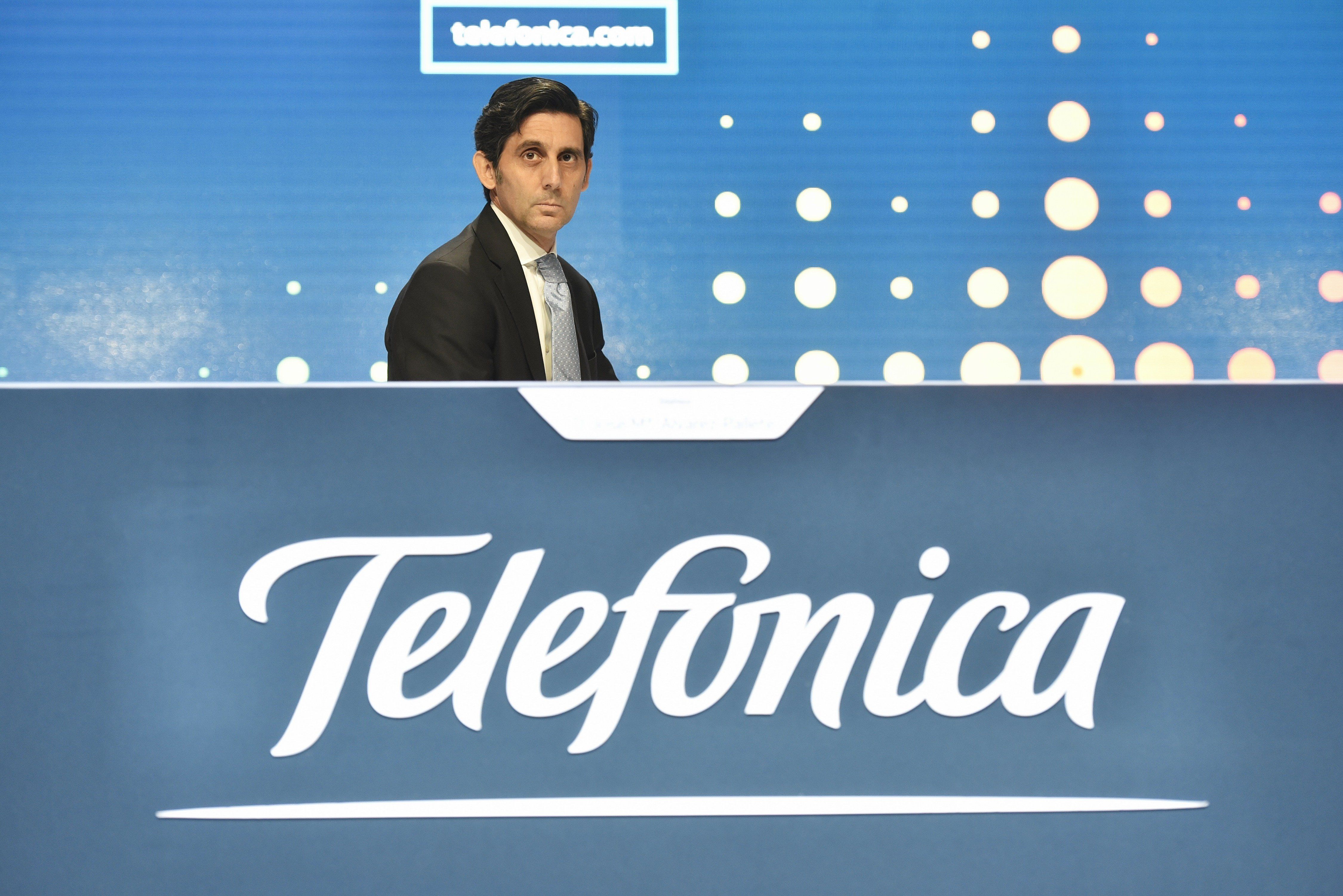 Telefónica guanya 2.225 milions i retalla dividends