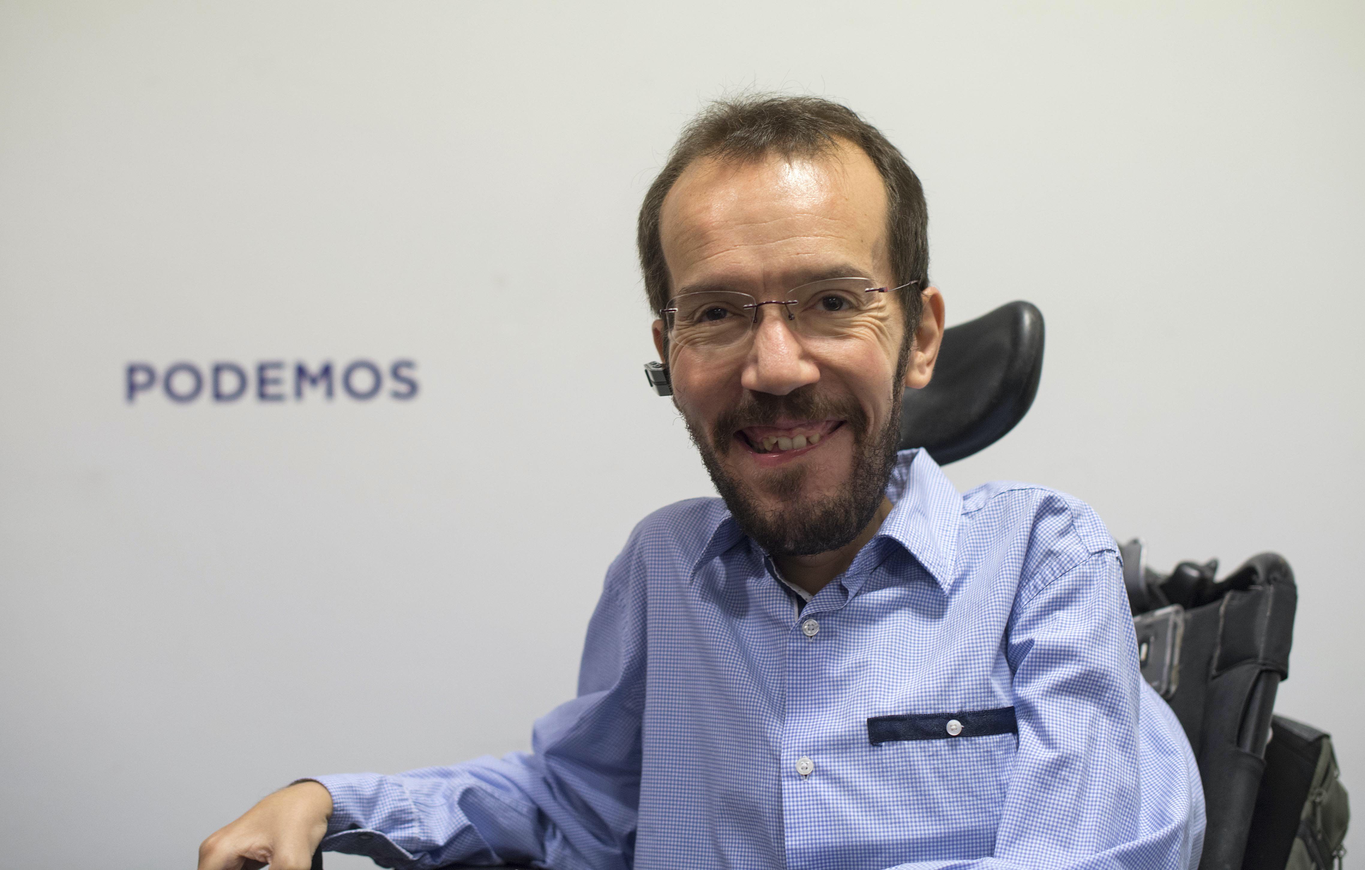 Echenique se arranca con aquella jota que dice '...que vengo de Francia'