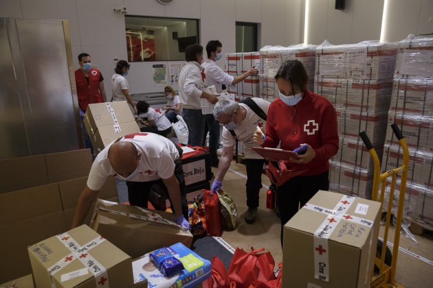 Menjador Social Creu Roja Coronavirus caritas crisi sanitaria - Sergi Alcazar