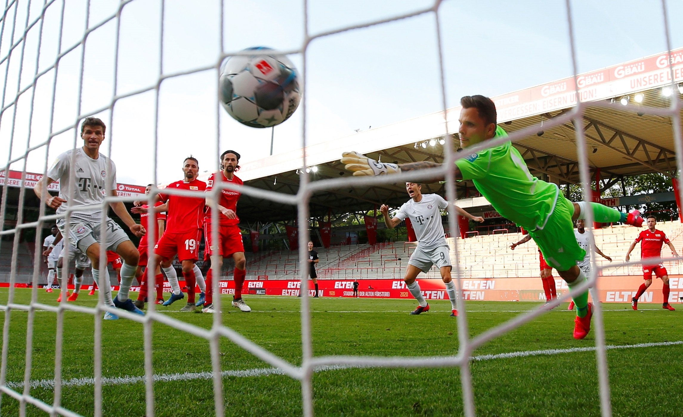 El Bayern no falla en Berlín y sigue líder (0-2)