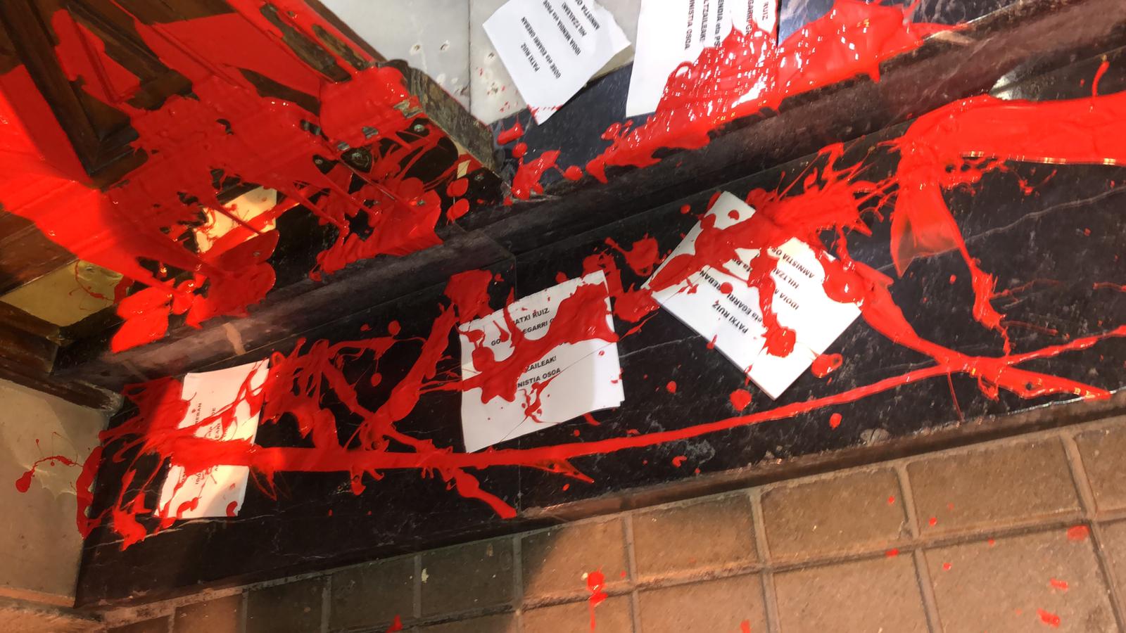 Ataquen amb pintura l'habitatge de la líder dels socialistes bascos