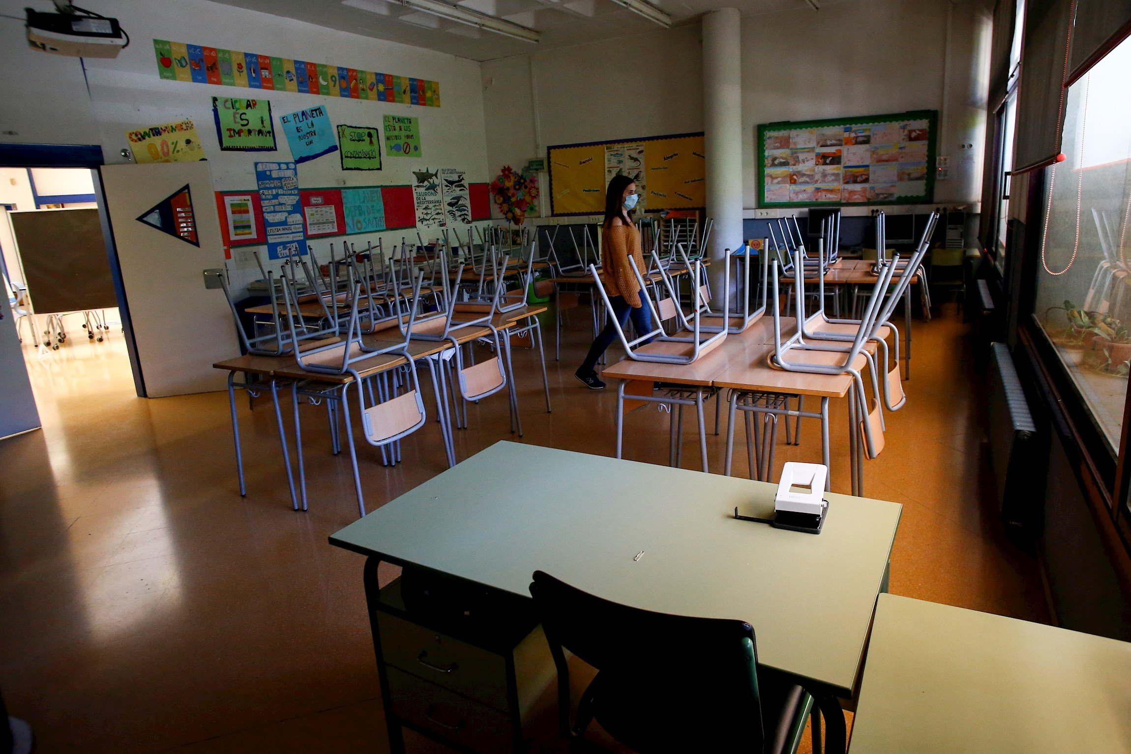 Sindicats carreguen contra Educació per voler obrir escoles: "És una temeritat"