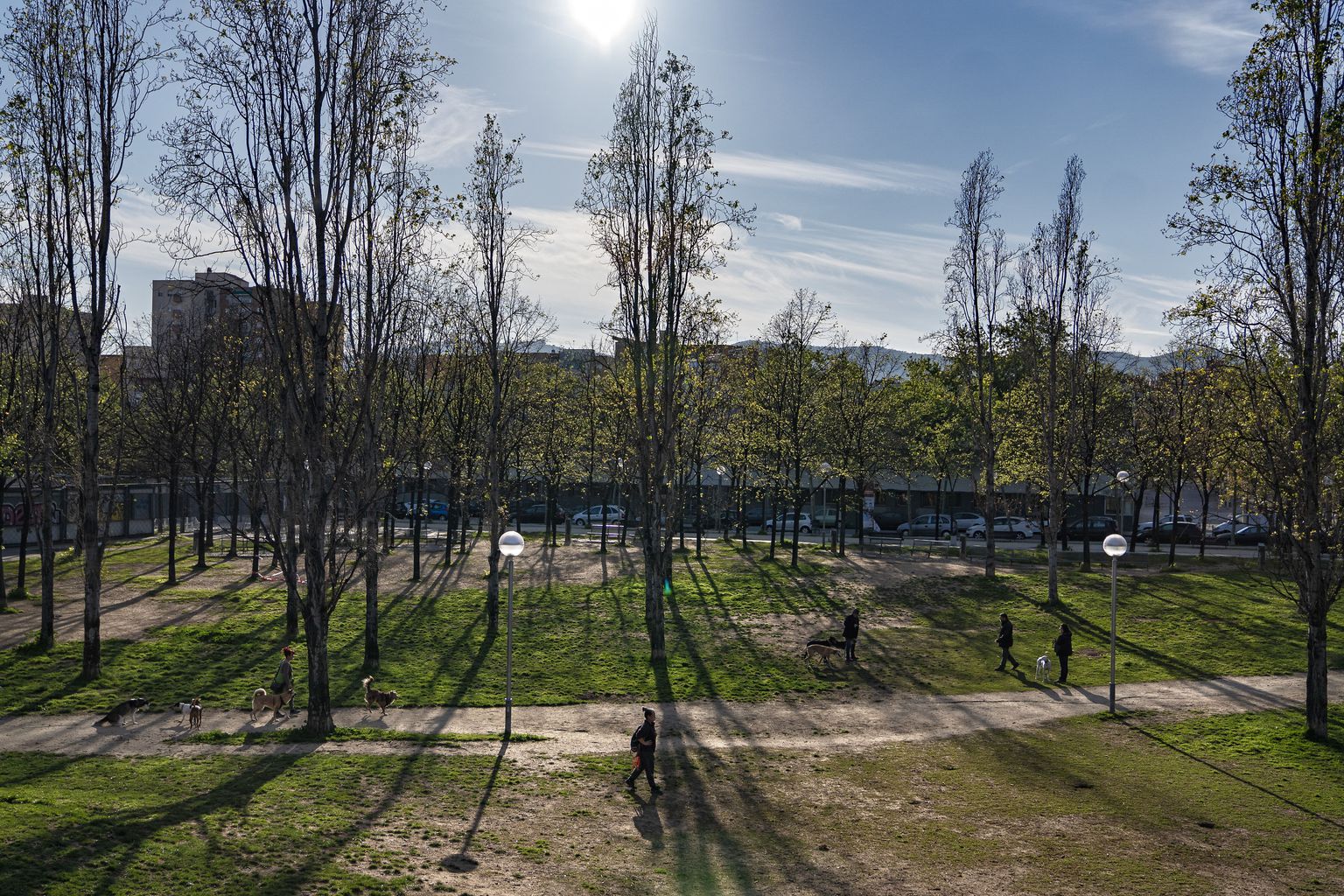 Reabren los 148 parques de Barcelona después del coronavirus
