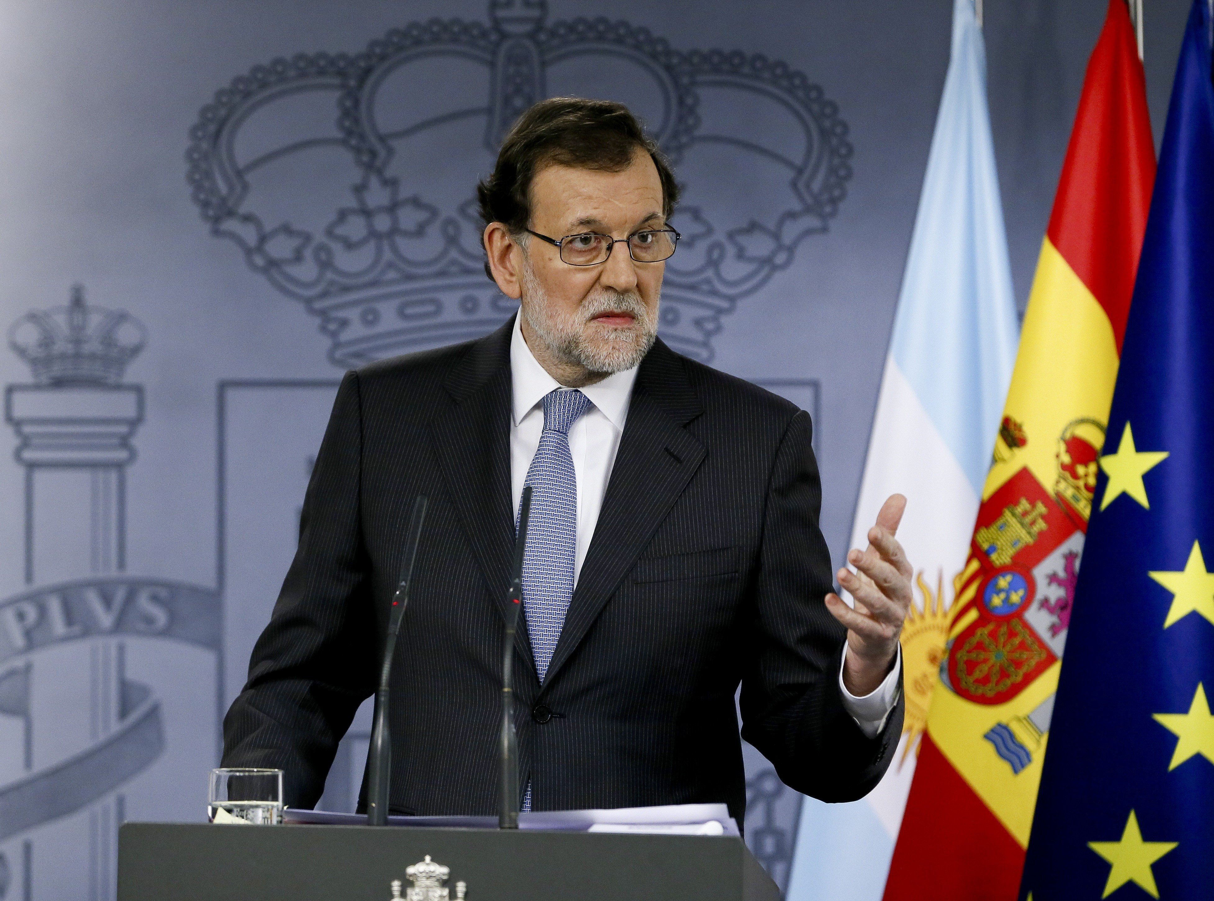 Rajoy supedita la reunión pública con Puigdemont a renunciar al referéndum
