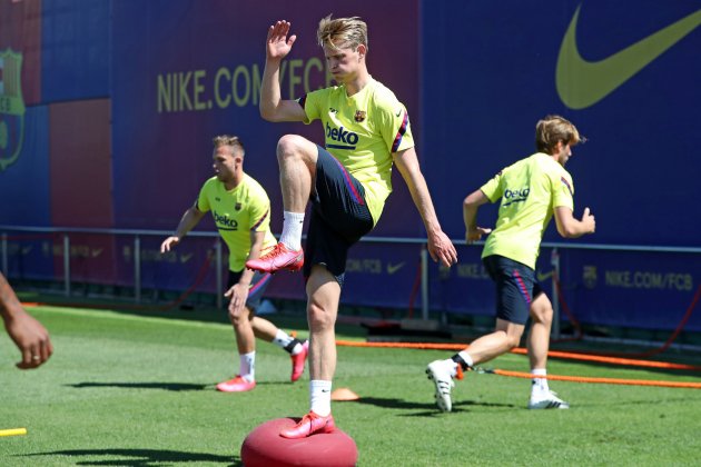 Frenkie De Jong entrenament Barca @FCBarcelona