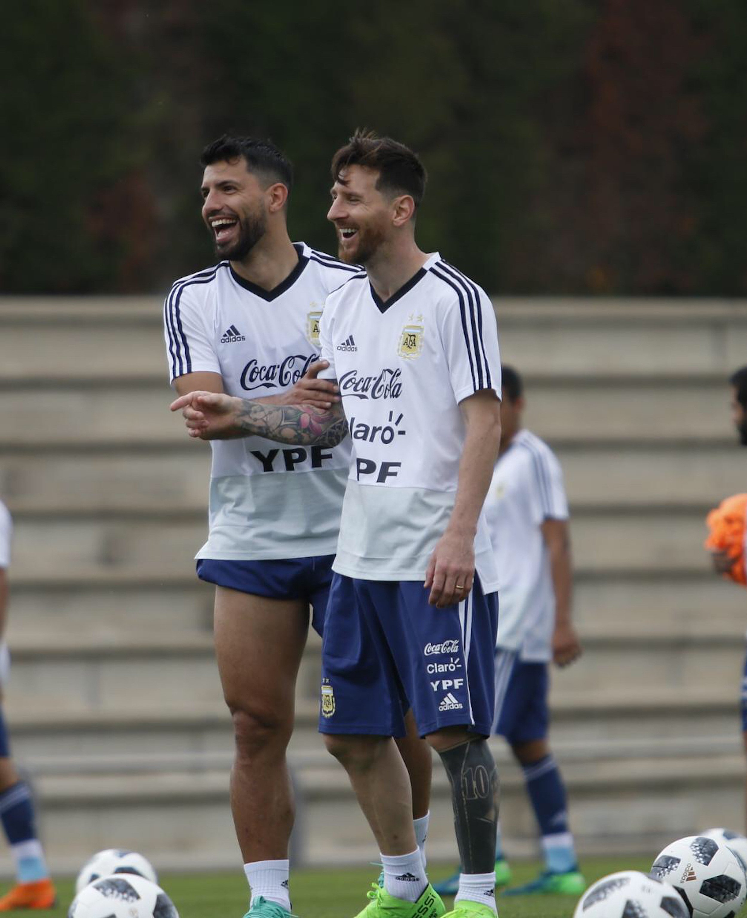 VÍDEO | Messi, com no l'havies sentit mai: la surrealista trucada amb Agüero