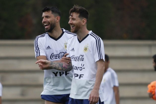 Kun Aguero Leo Messi Argentina seleccio @kunaguero