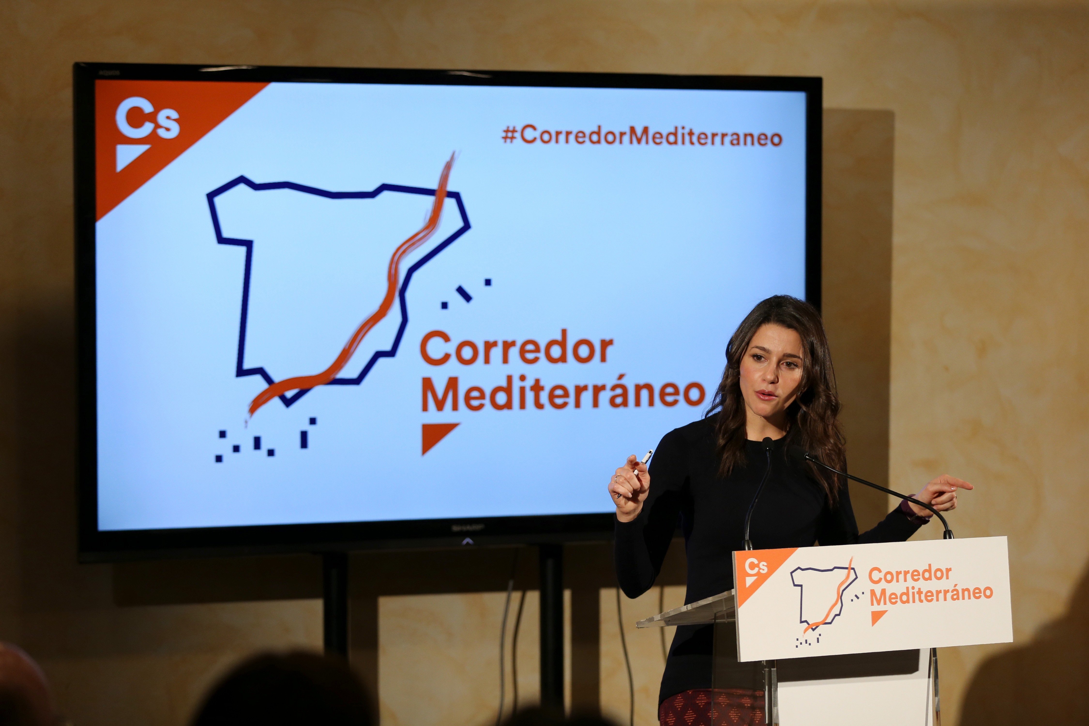 Arrimadas: "CDC vol la independència per controlar la justícia i tapar la seva corrupció"