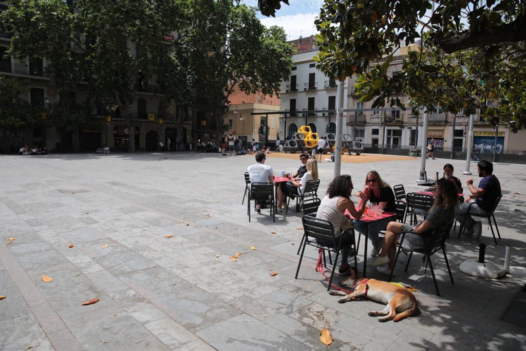 La justícia tomba les restriccions horàries de les terrasses de la plaça del Sol de Gràcia