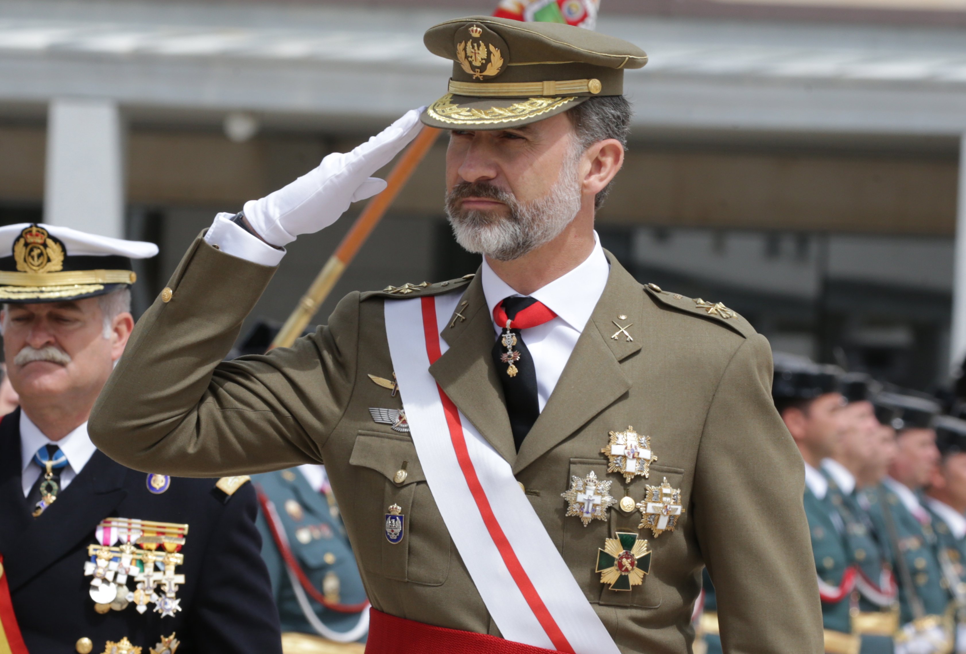 Dues veneracions al primer soldat d'Espanya i sis portades