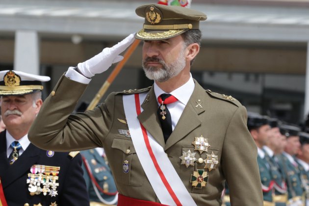 Felipe VI salutacio militar GTRES