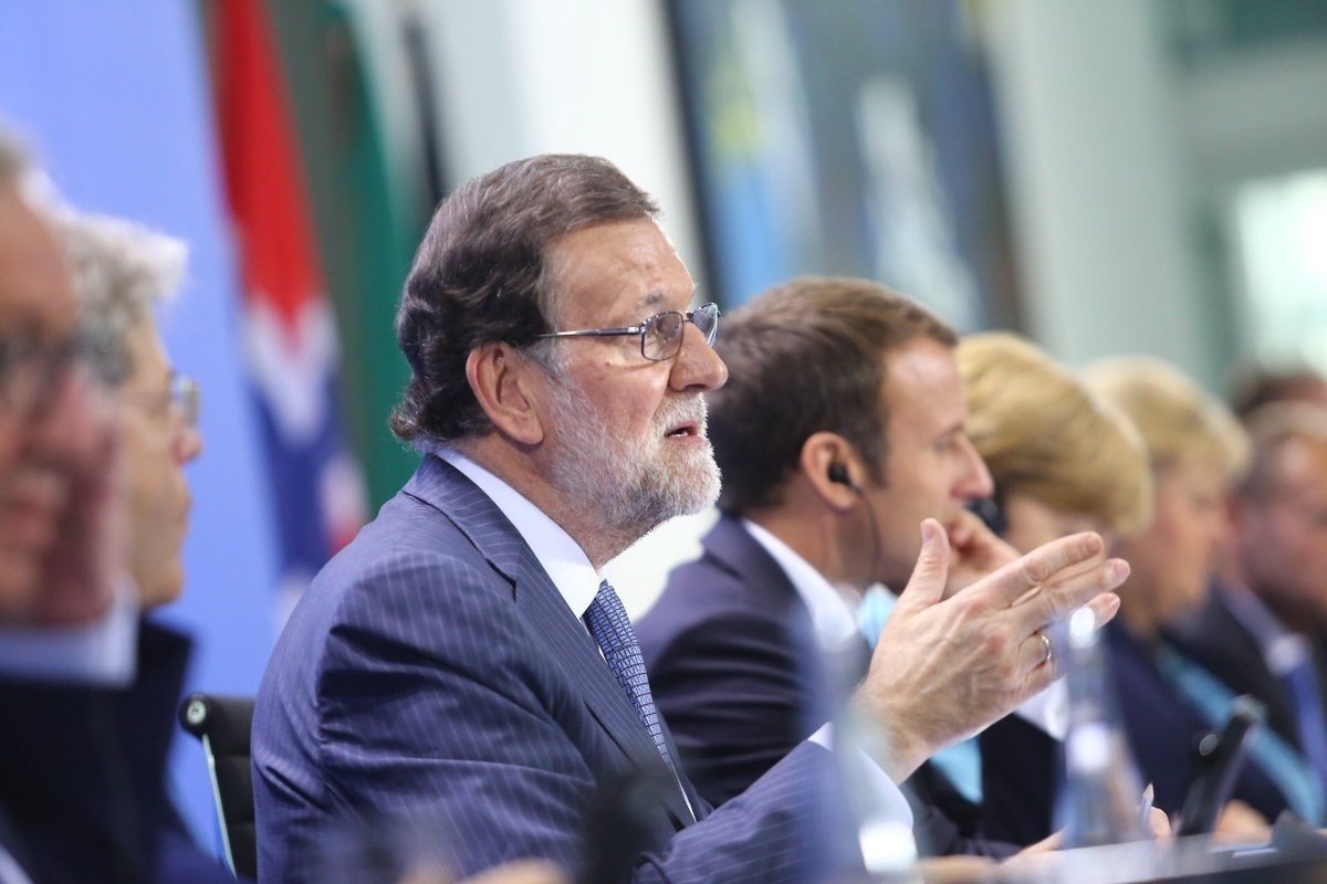 Rajoy: "Es mejor repetir elecciones que un gobierno a la valenciana"