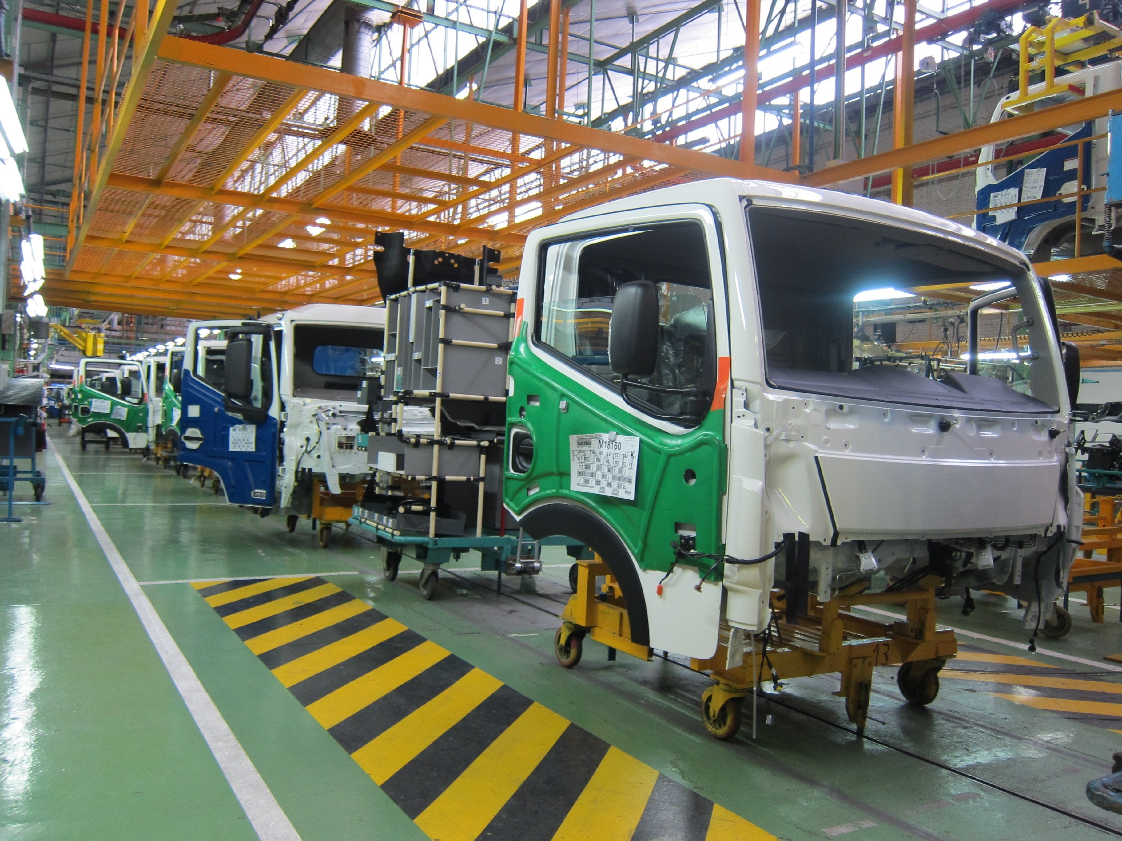 200 trabajadores de Nissan en Ávila se concentran por el cierre de Barcelona