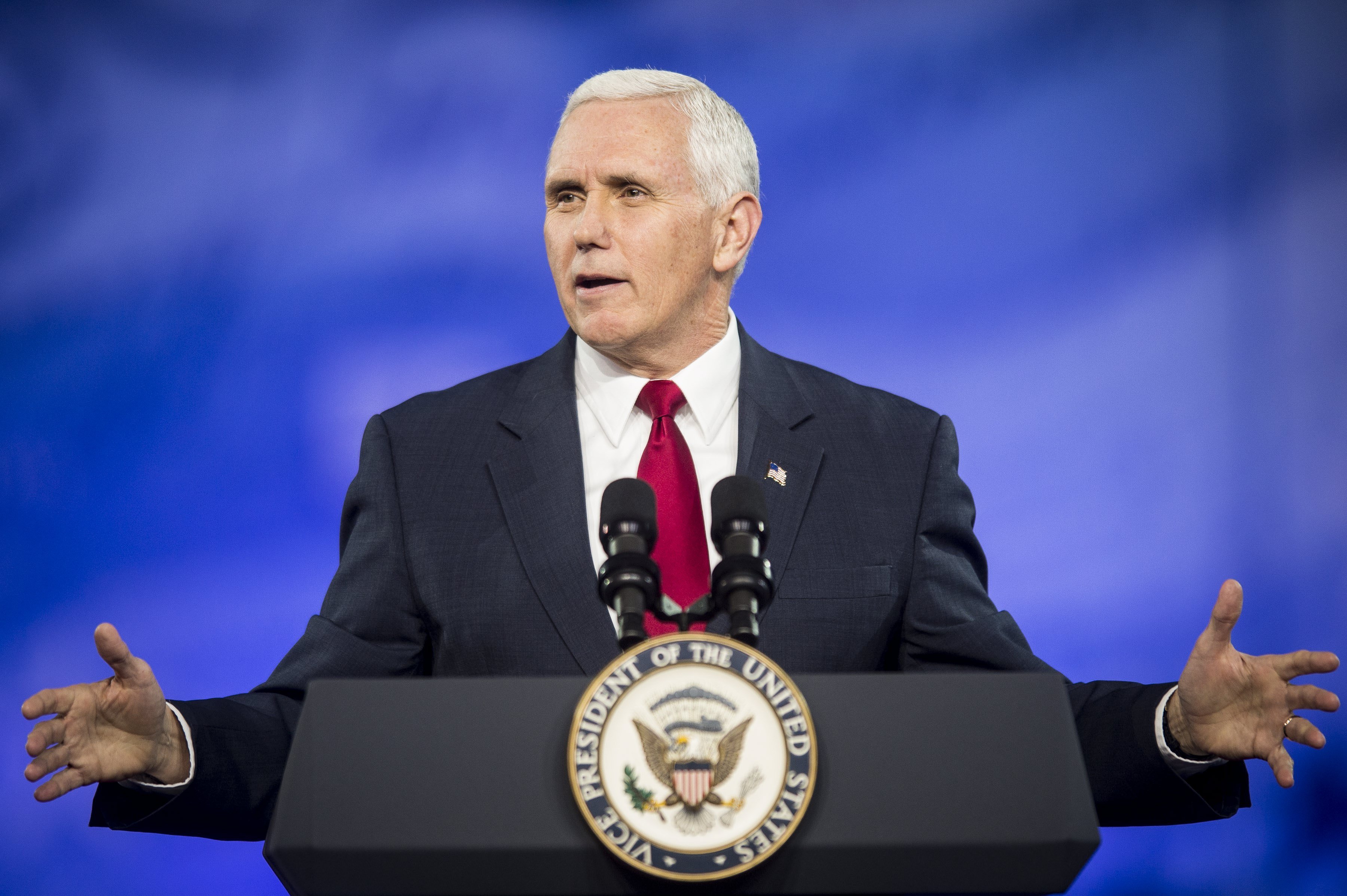 El vicepresident dels EUA confon la bandera d’Israel amb la de Nicaragua