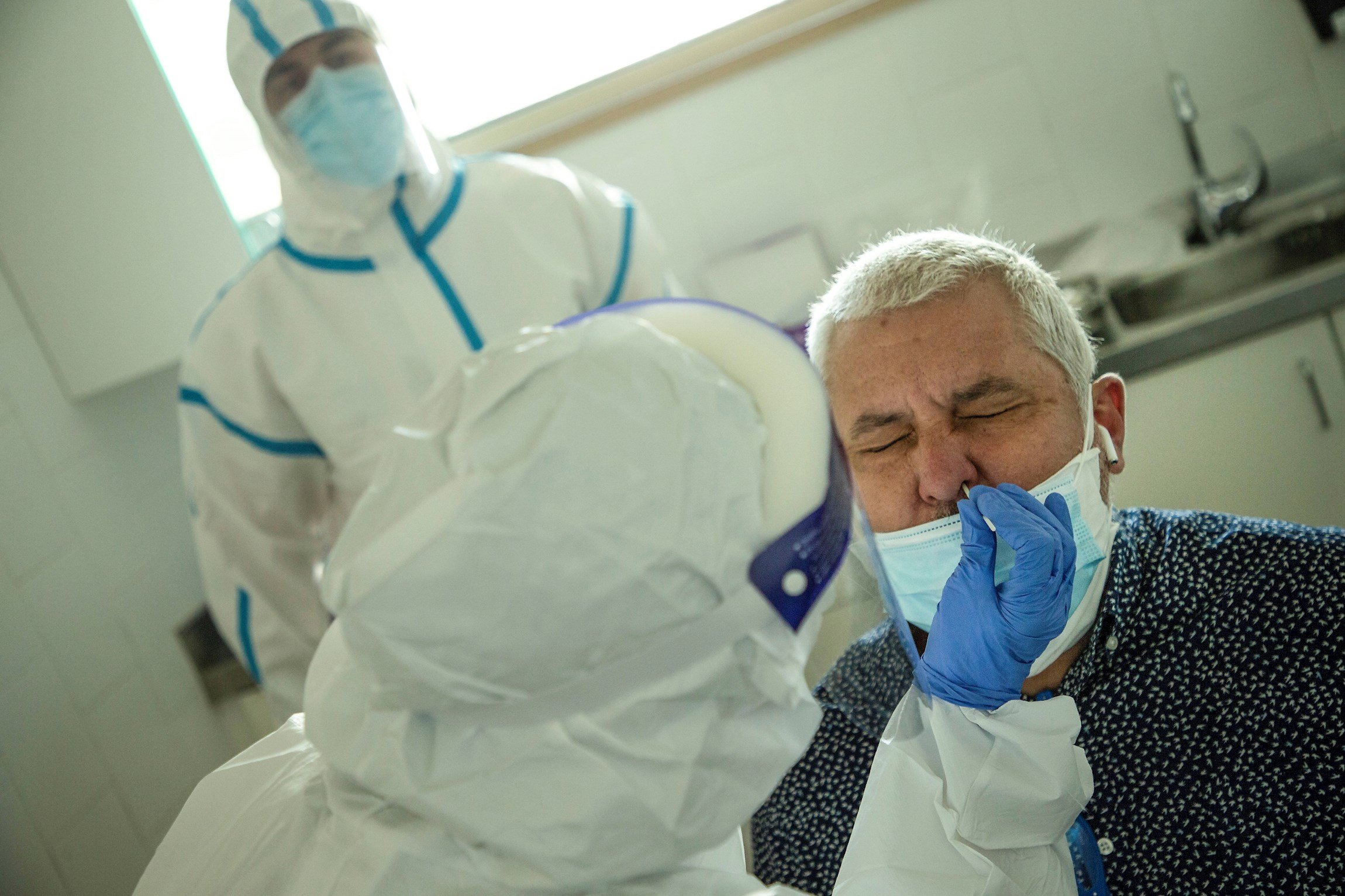 Sanidad incrementa los muertos en España en casi 1.200: el total sube a 28.313