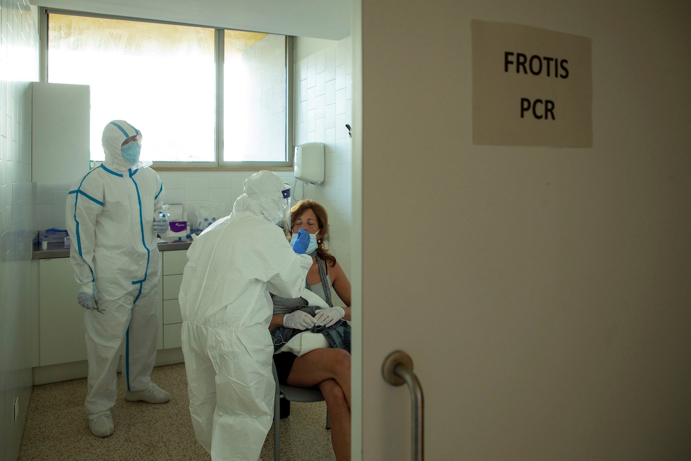 Coronavirus | El brote en Barcelona cierra la semana de más contagios desde mayo