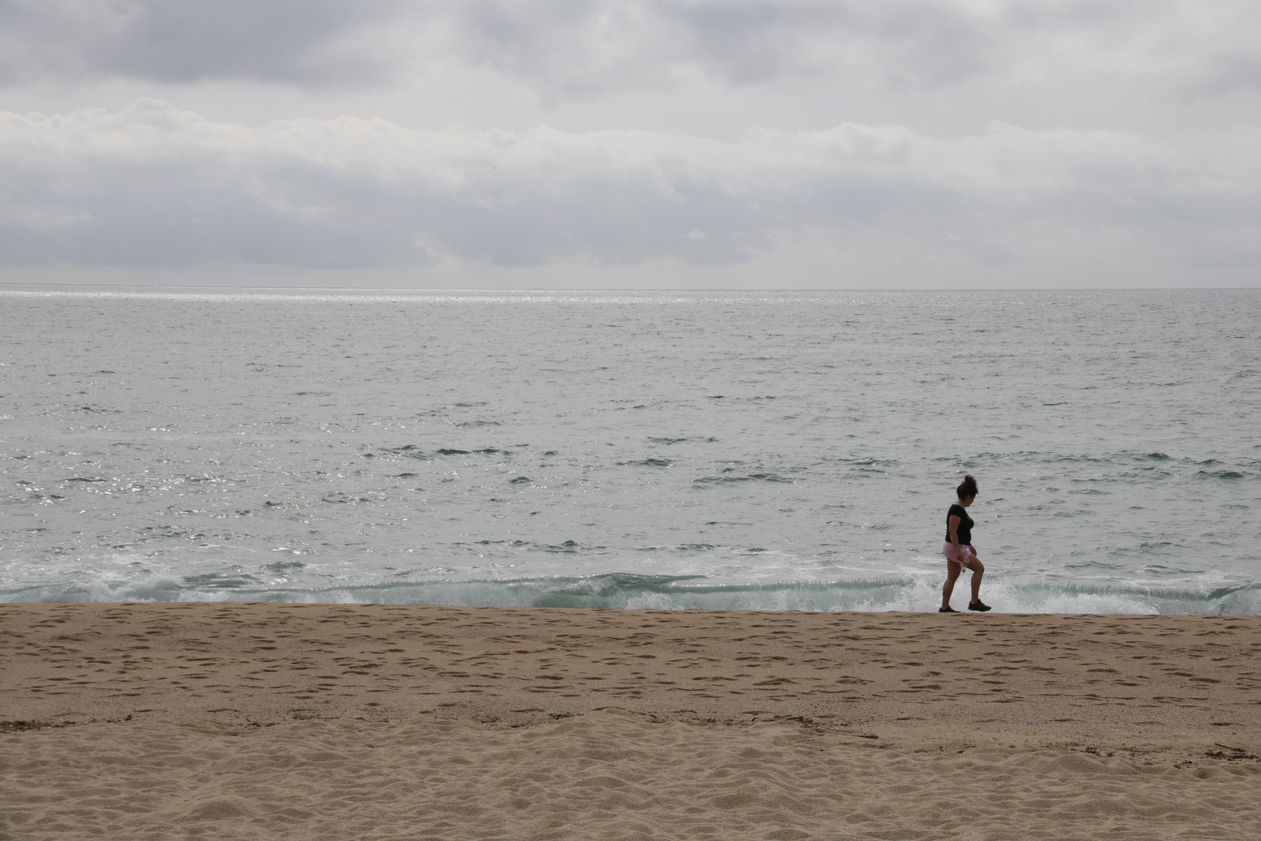 La Generalitat insta a los ayuntamientos a controlar el aforo de las playas