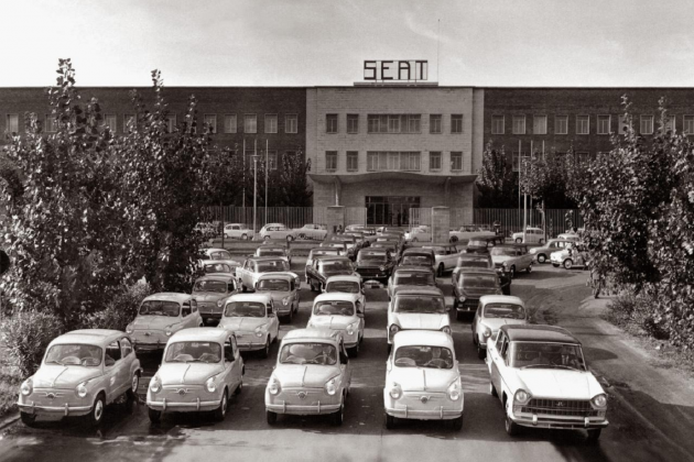 Fàbrica SEAT de la Zona Franca. Fuente Wikimedia Commons