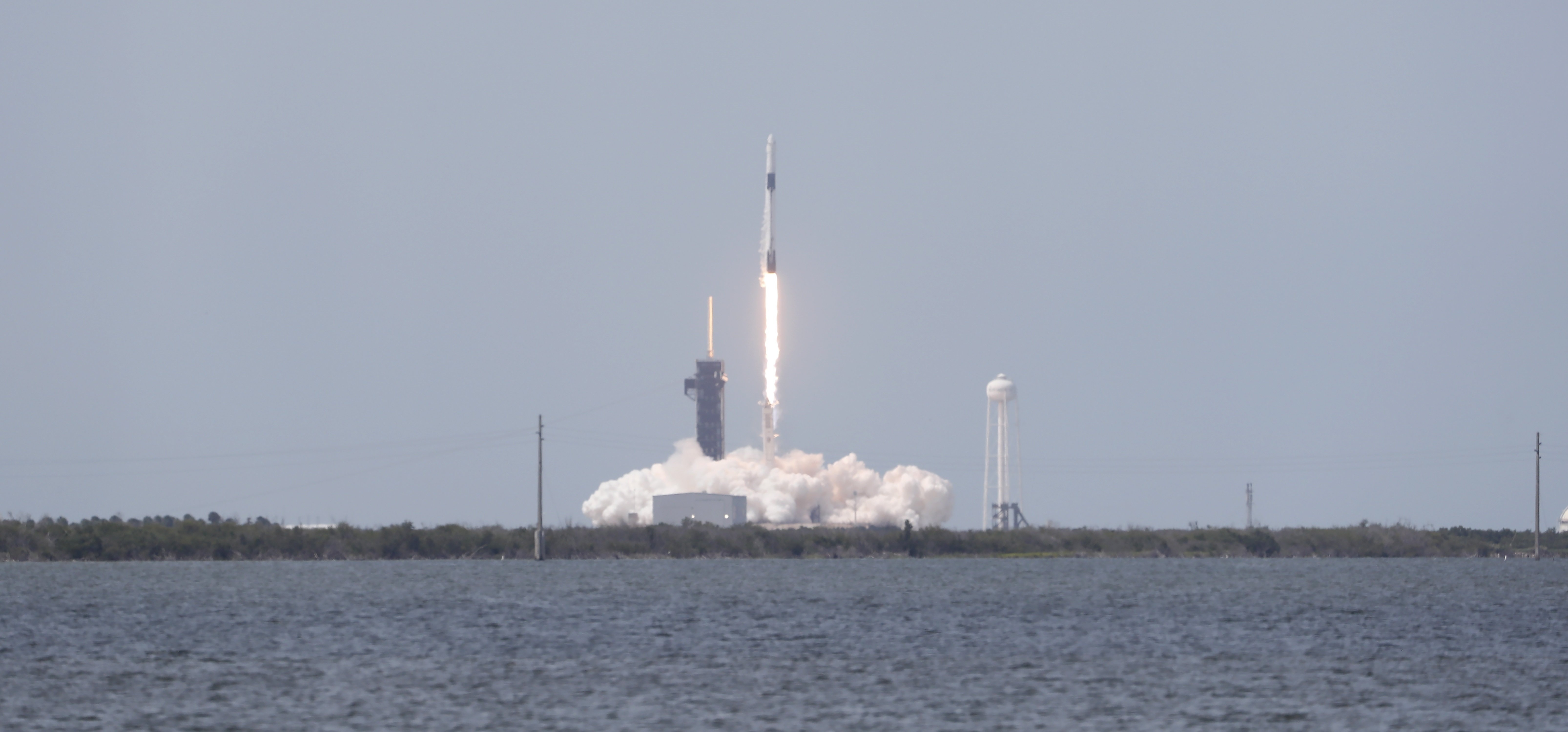 VÍDEO | La NASA y SpaceX lanzan con éxito la cápsula Crew Dragon al espacio