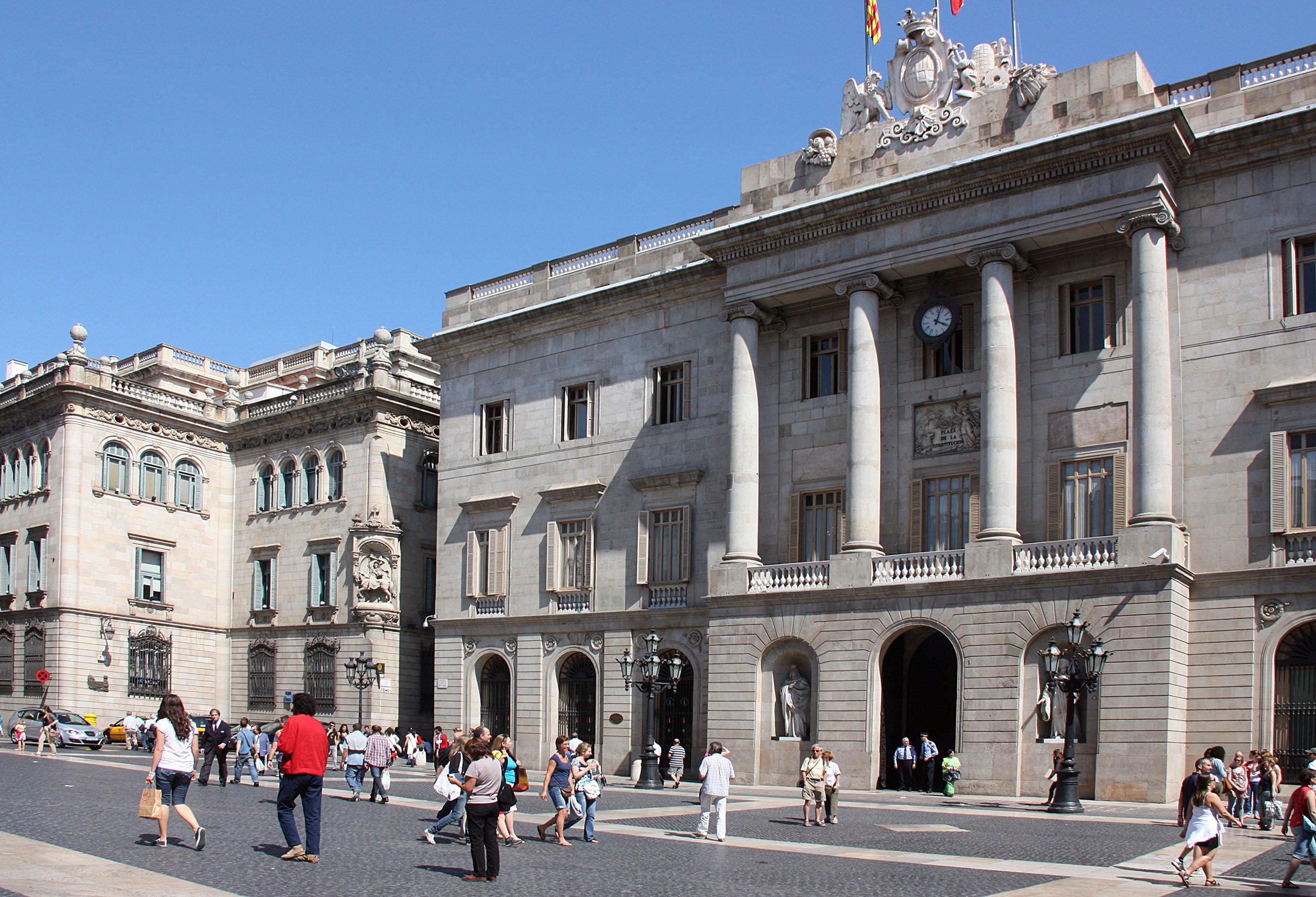 El Consell de Ciutat de Barcelona rechaza el 155 y pide libertad para los presos