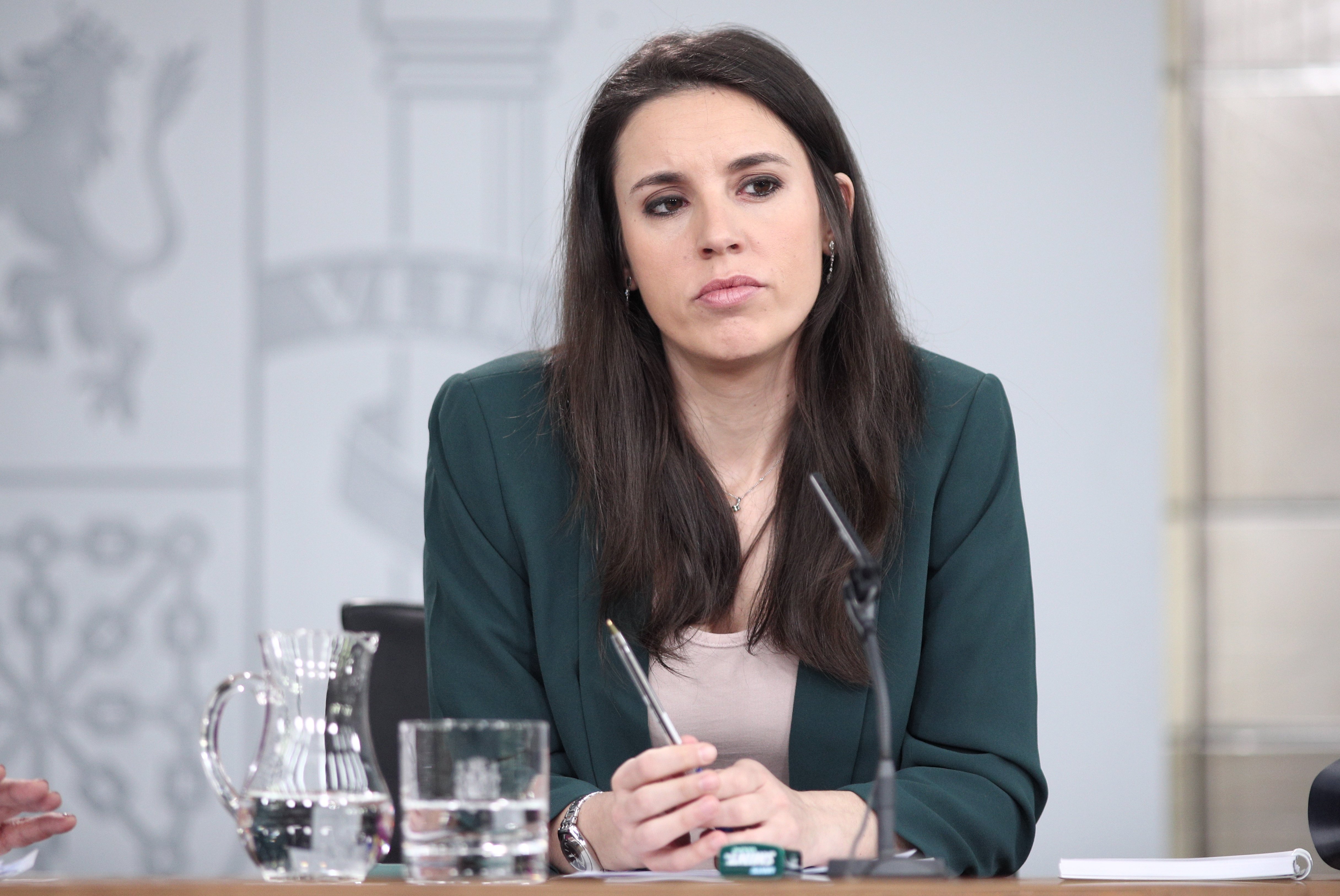 Irene Montero estalla: "Una parte del gobierno mira hacia la derecha"