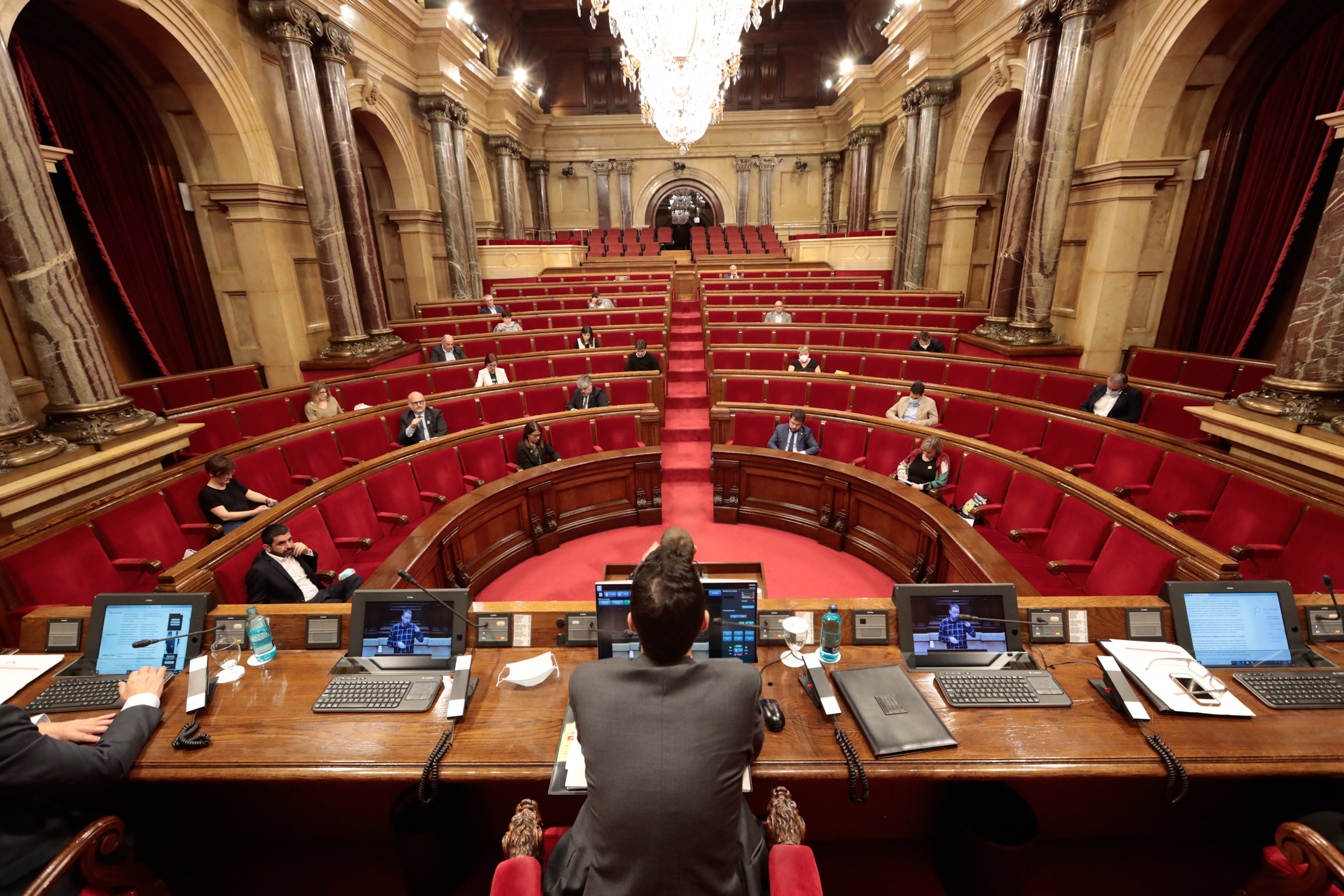 La mesa de diàleg torna amb crítiques de Cs i fent aflorar diferències al Govern