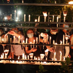 Hong Kong desafia Pequín en recordar la matança de Tiananmen
