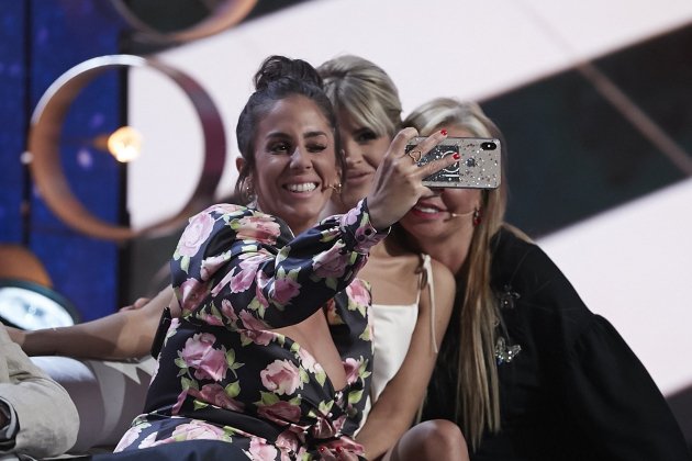 Anabel Pantoja Ylenia Belen Esteban selfie mòbil GTRES