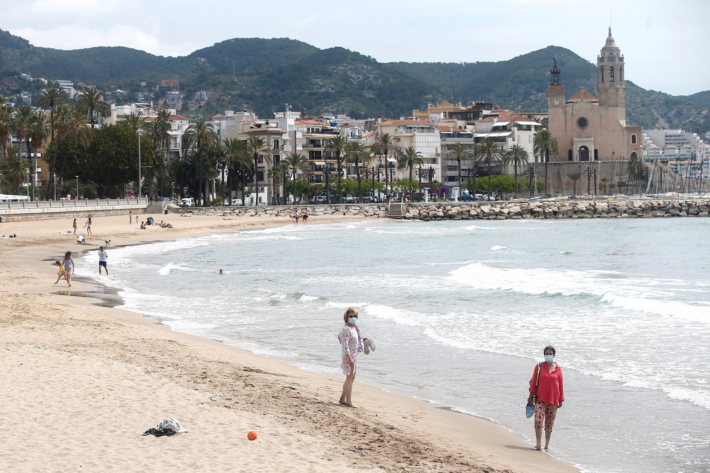 El nou planejament urbanístic del litoral frena la construcció de 46.800 habitatges a la costa