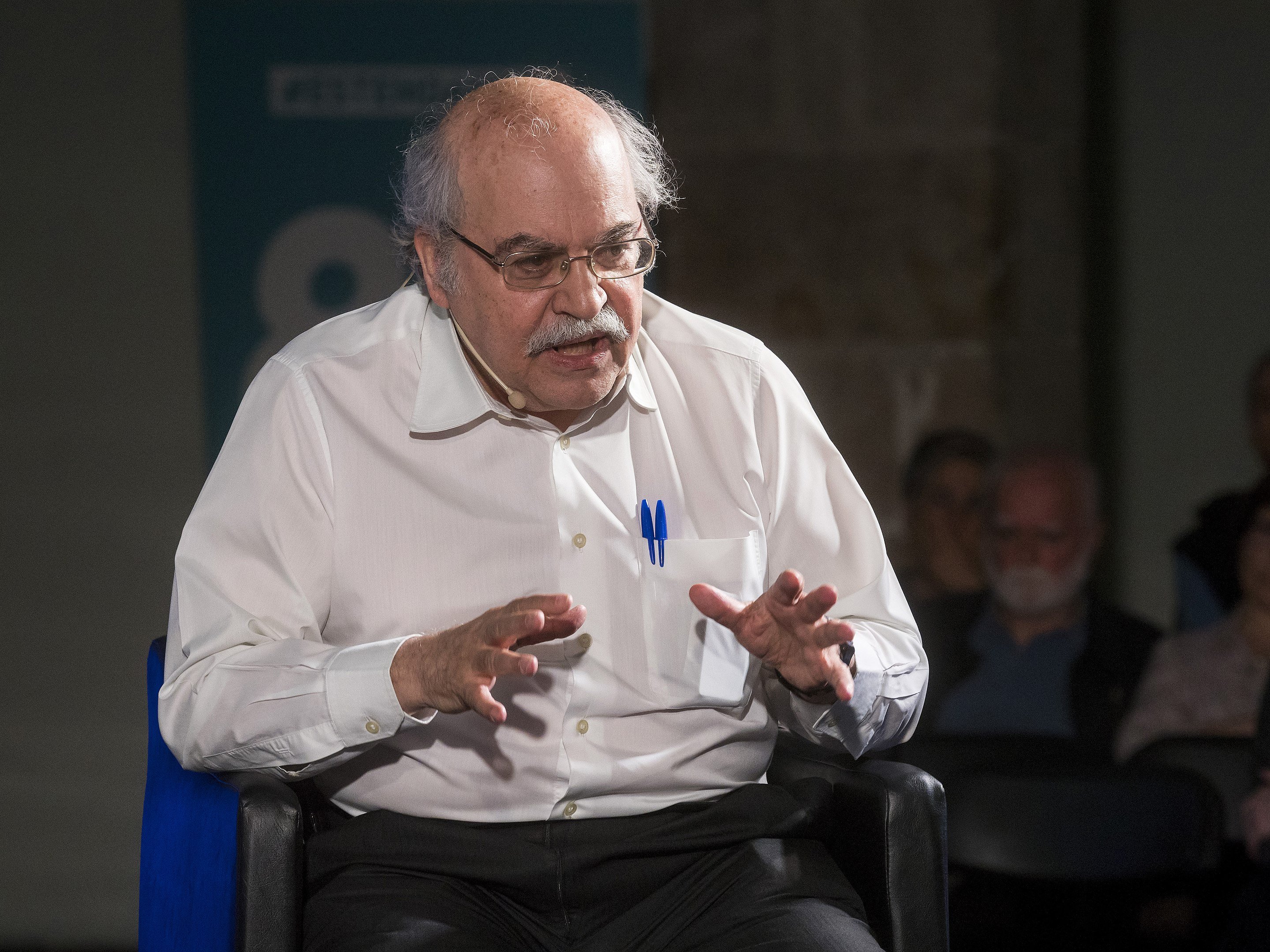 Mas-Colell: "El I+D+i empresarial es débil. Hay que tener tecnología propia"