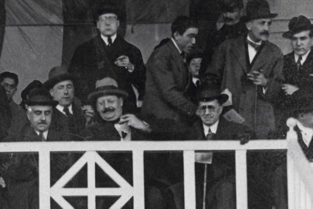 joan gamper palco club barcelona 1920 joan gamper palco club barcelona 1920