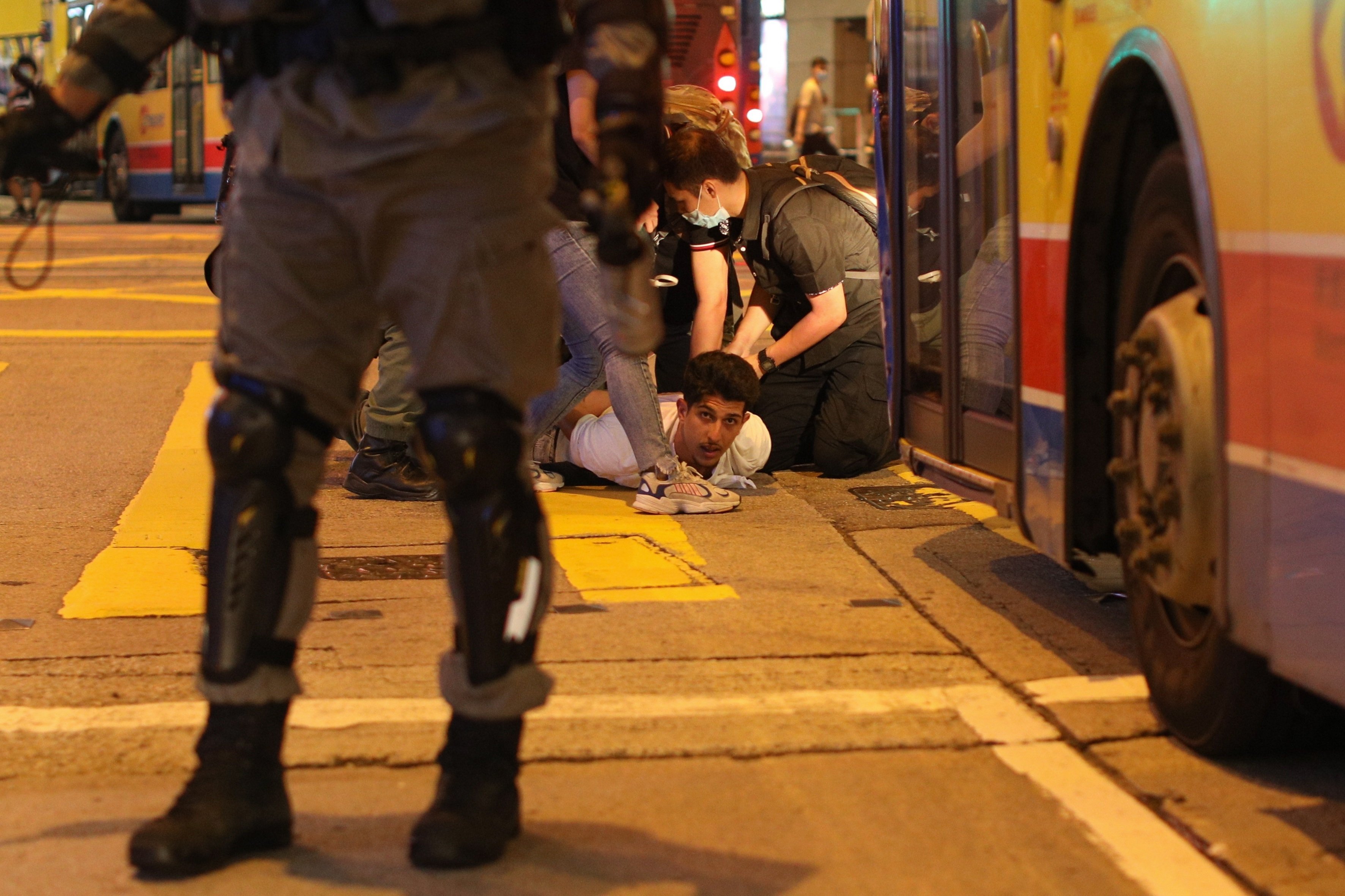 Nous enfrontaments en l'aniversari de les protestes a Hong Kong