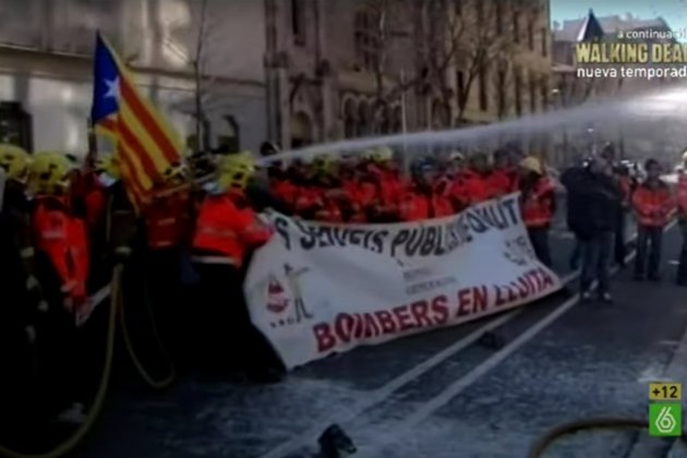 Bomberos espuma La Sexta