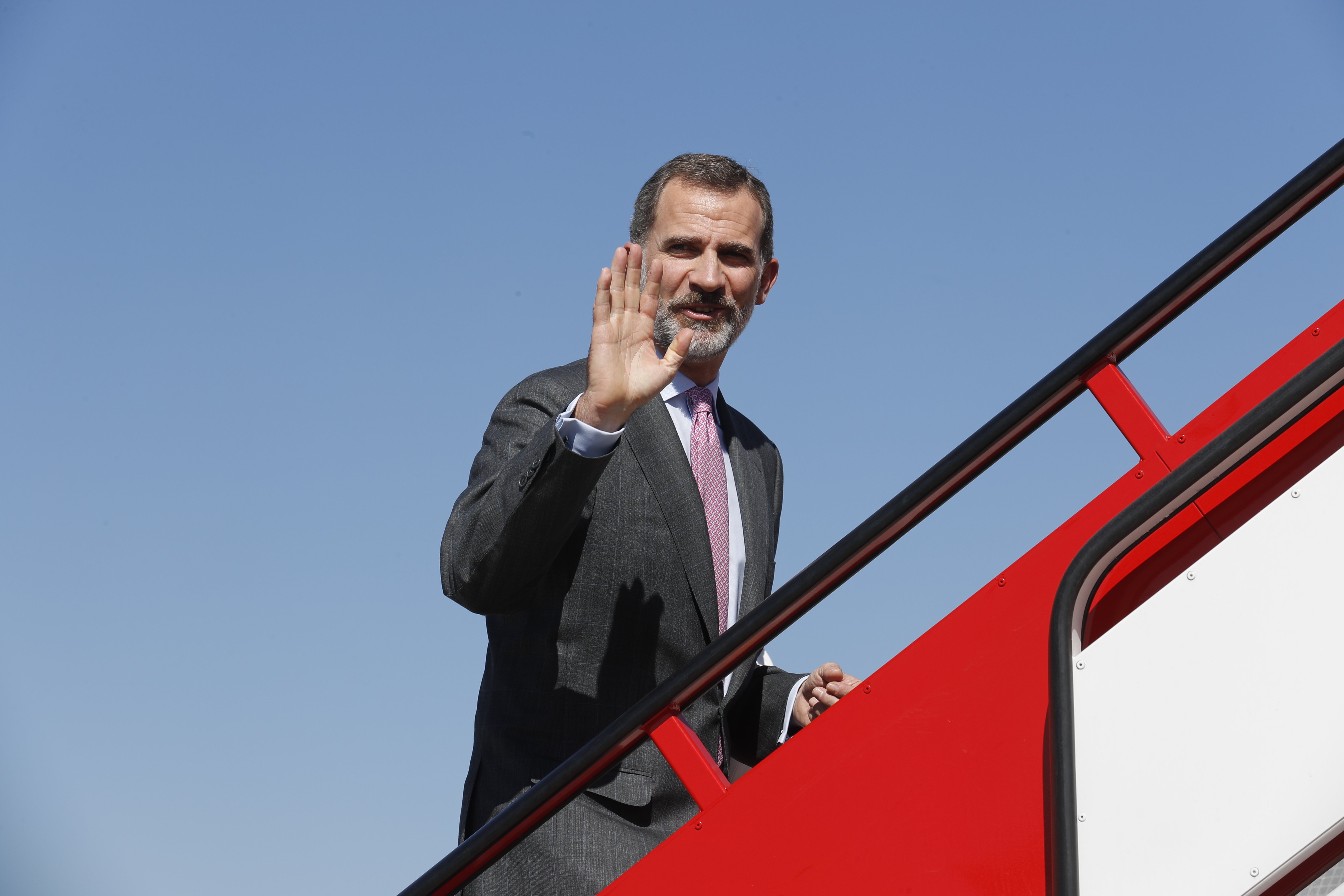 Conclusion of Catalonia's Article 155 commission: Felipe VI should abdicate