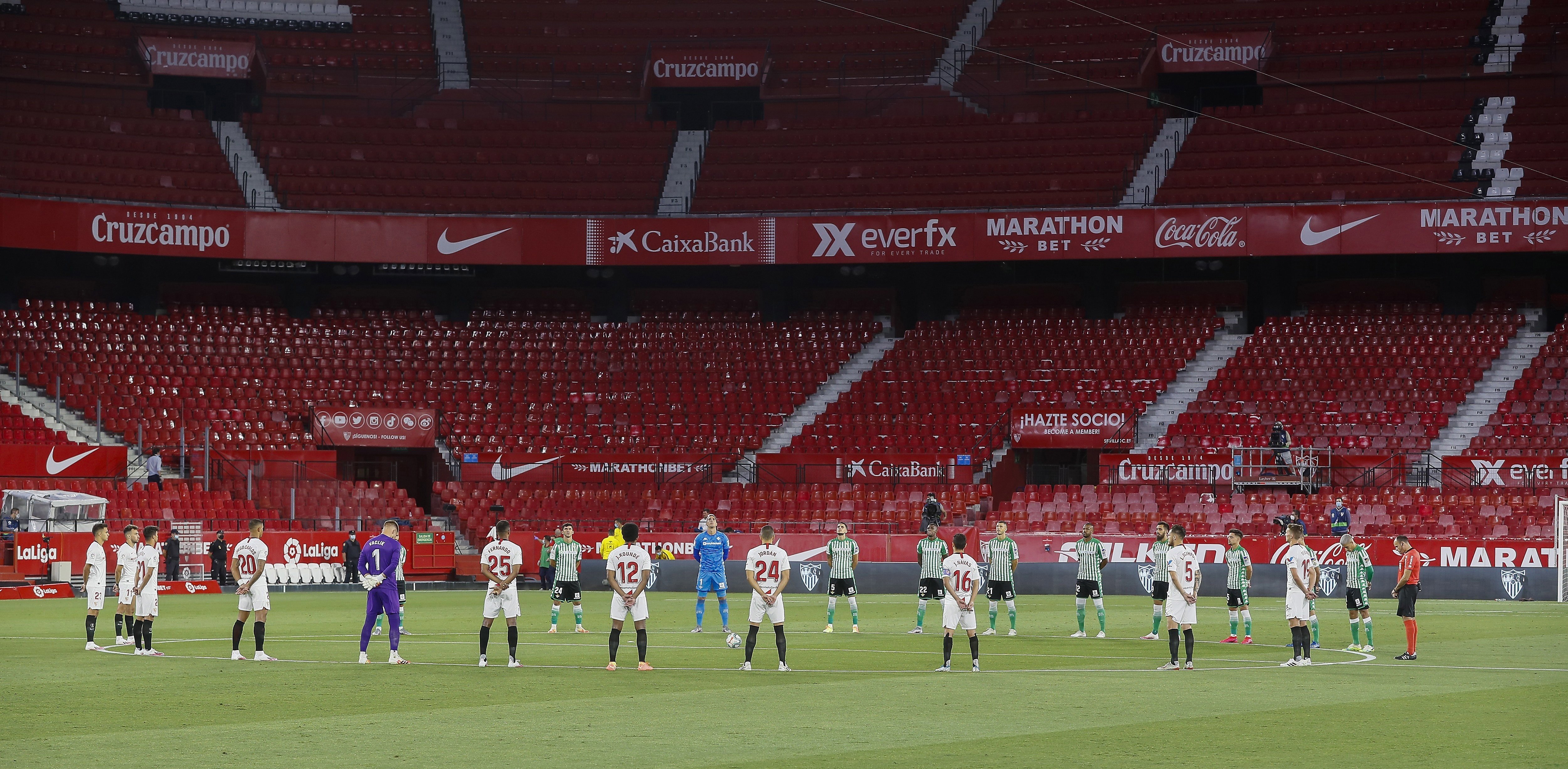FOTOS | La Liga se reanuda en el Pizjuán sin público en las graderías
