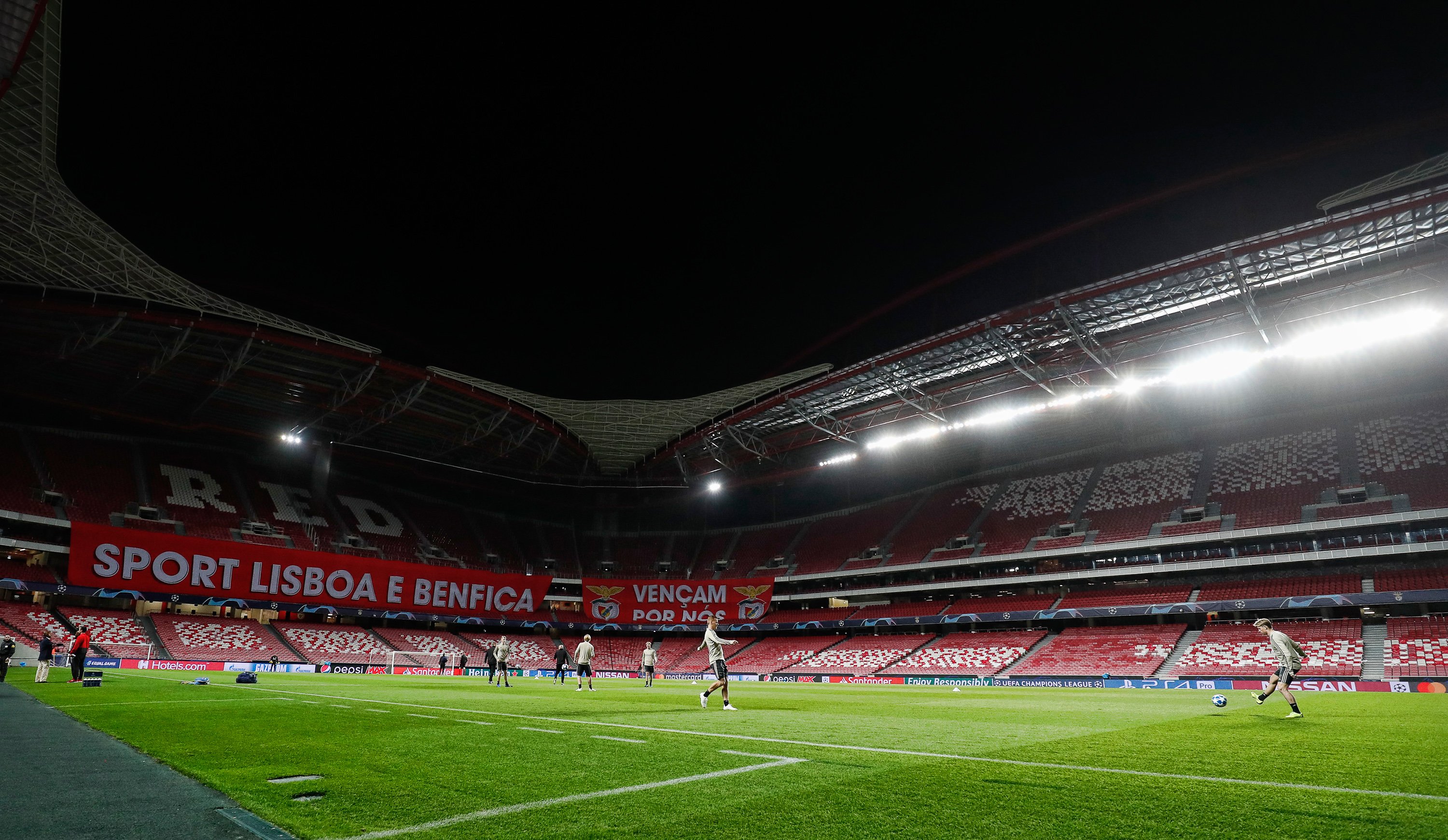 El Barça-Nàpols de la Champions es podria jugar a Lisboa