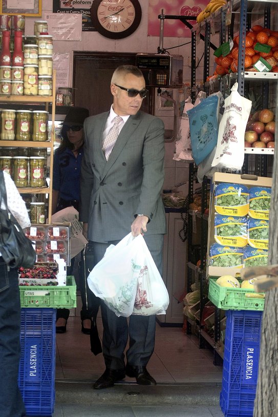 jordi gonzalez comprando GTRES