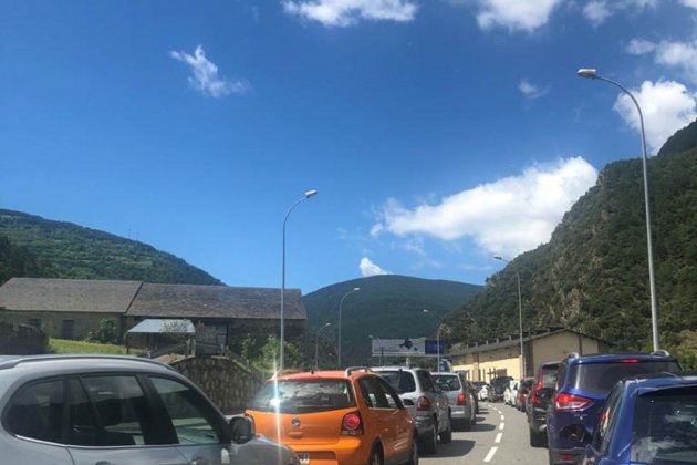colas andorra frontera coronavirus Laura Carballo