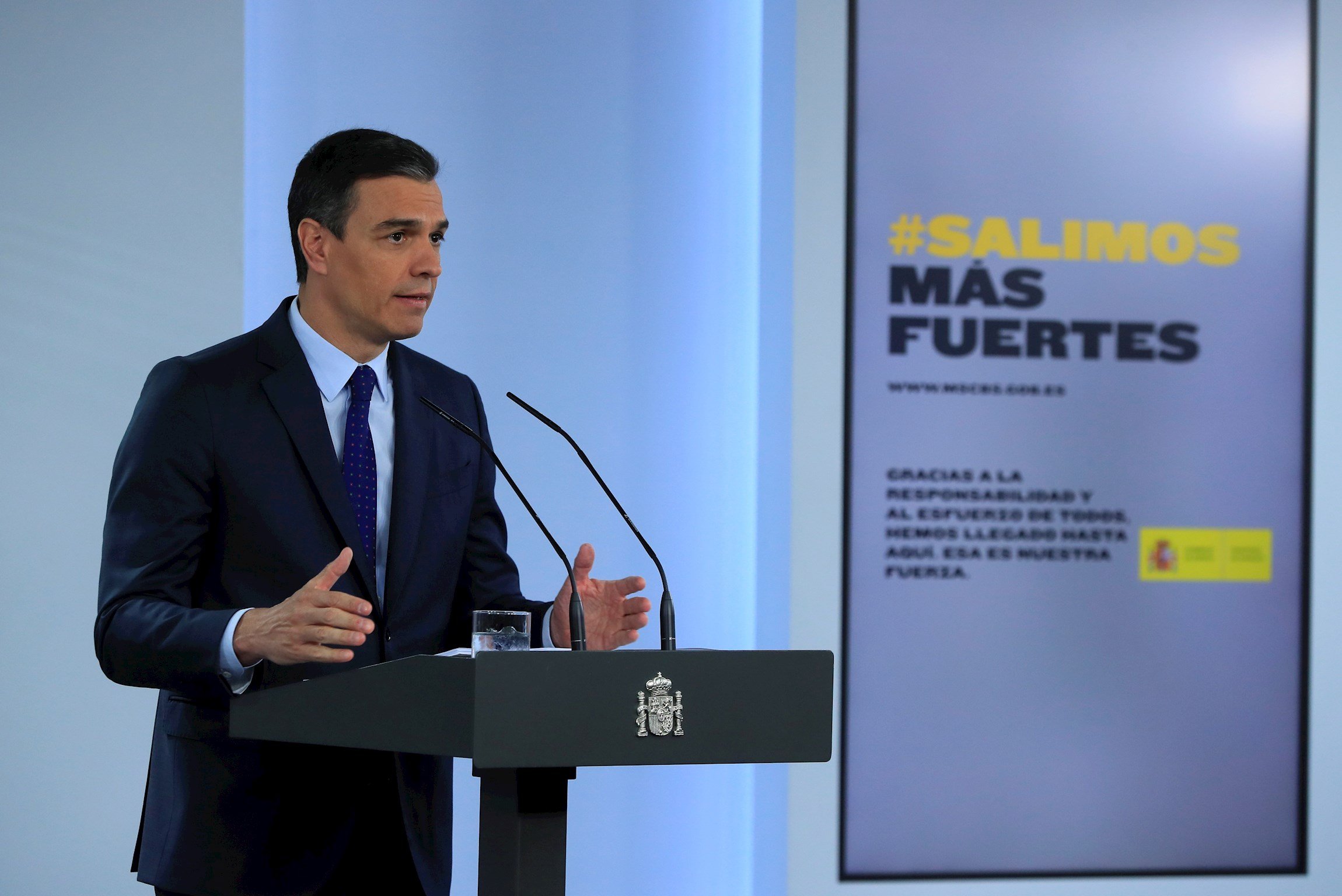 Un manifiesto presiona a Sánchez para que no pacte más con los independentistas