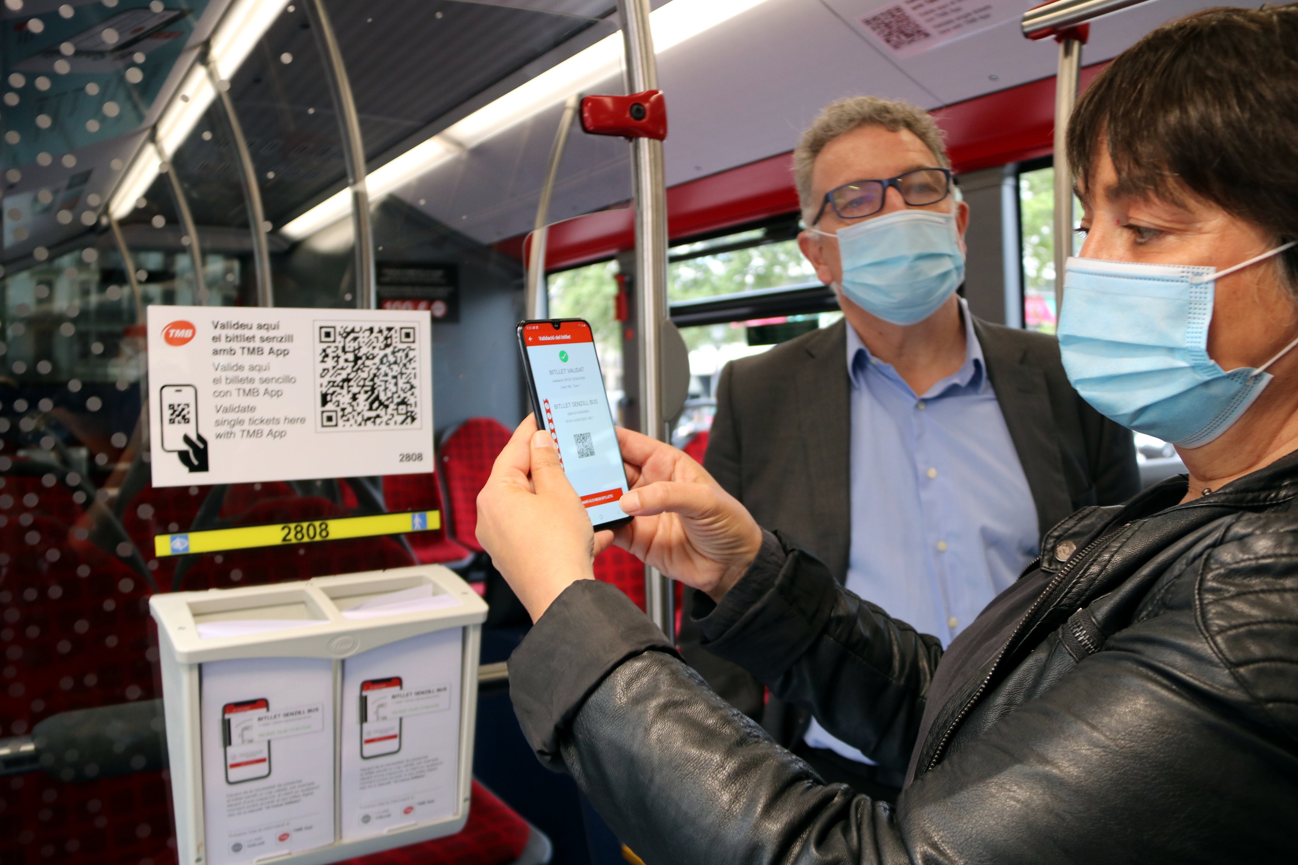 El billete sencillo para los autobuses de TMB ya se puede comprar desde el móvil