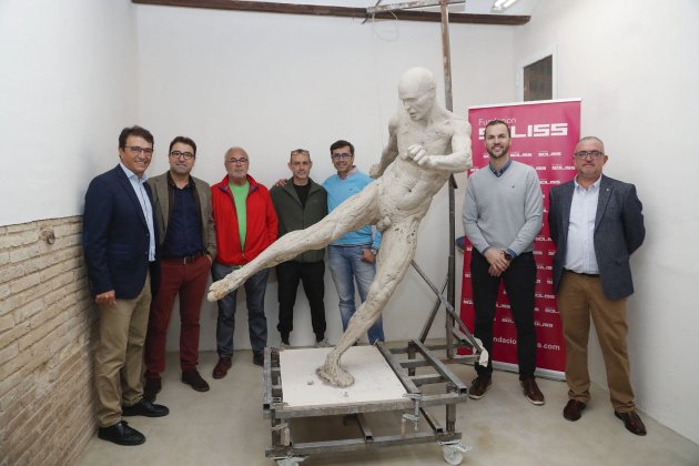 Estatua Andres Iniesta Ayuntamiento Albacete @AytoAlbacete