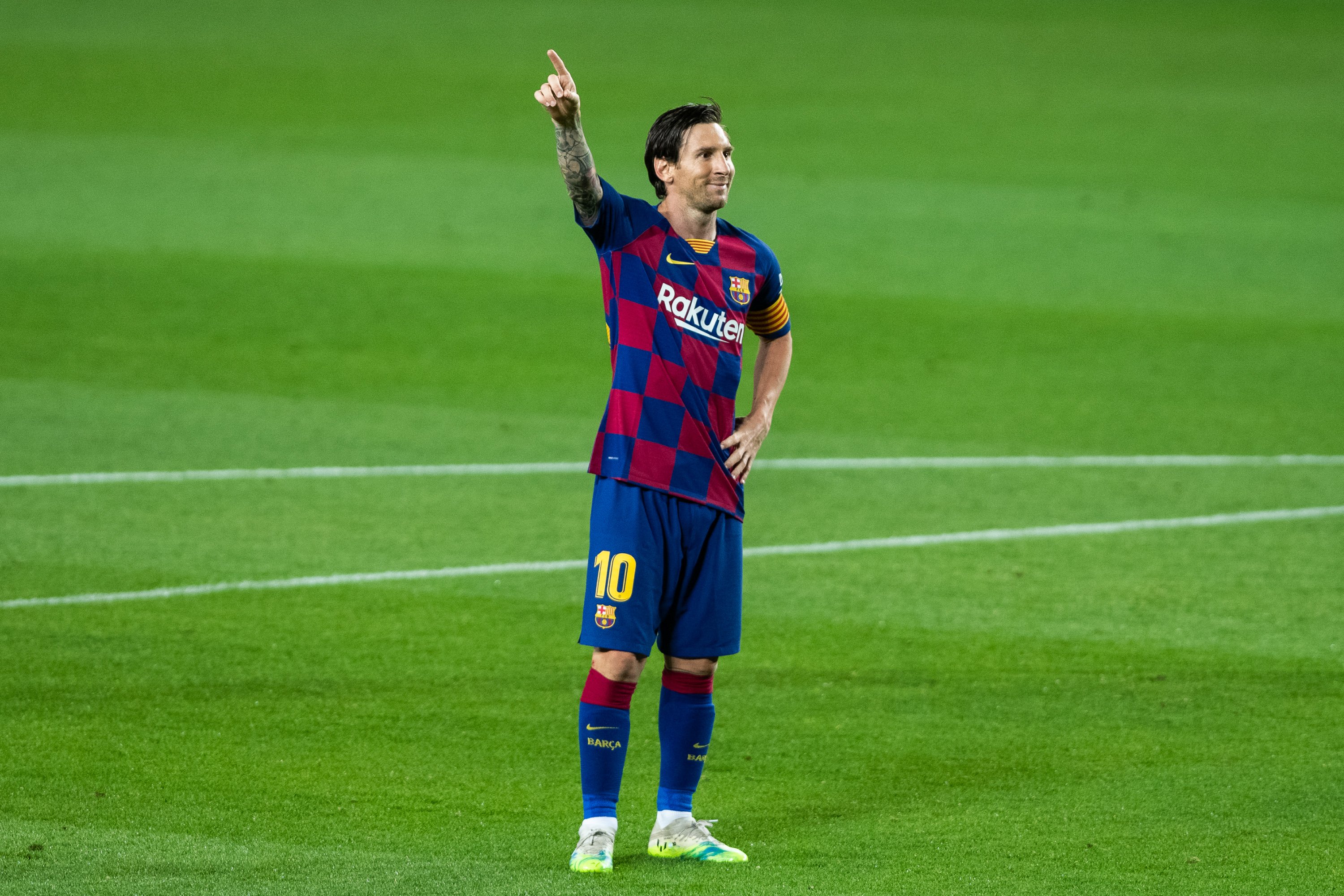 Messi: "I'm staying at Barça. I'd never go to court against my lifetime club"
