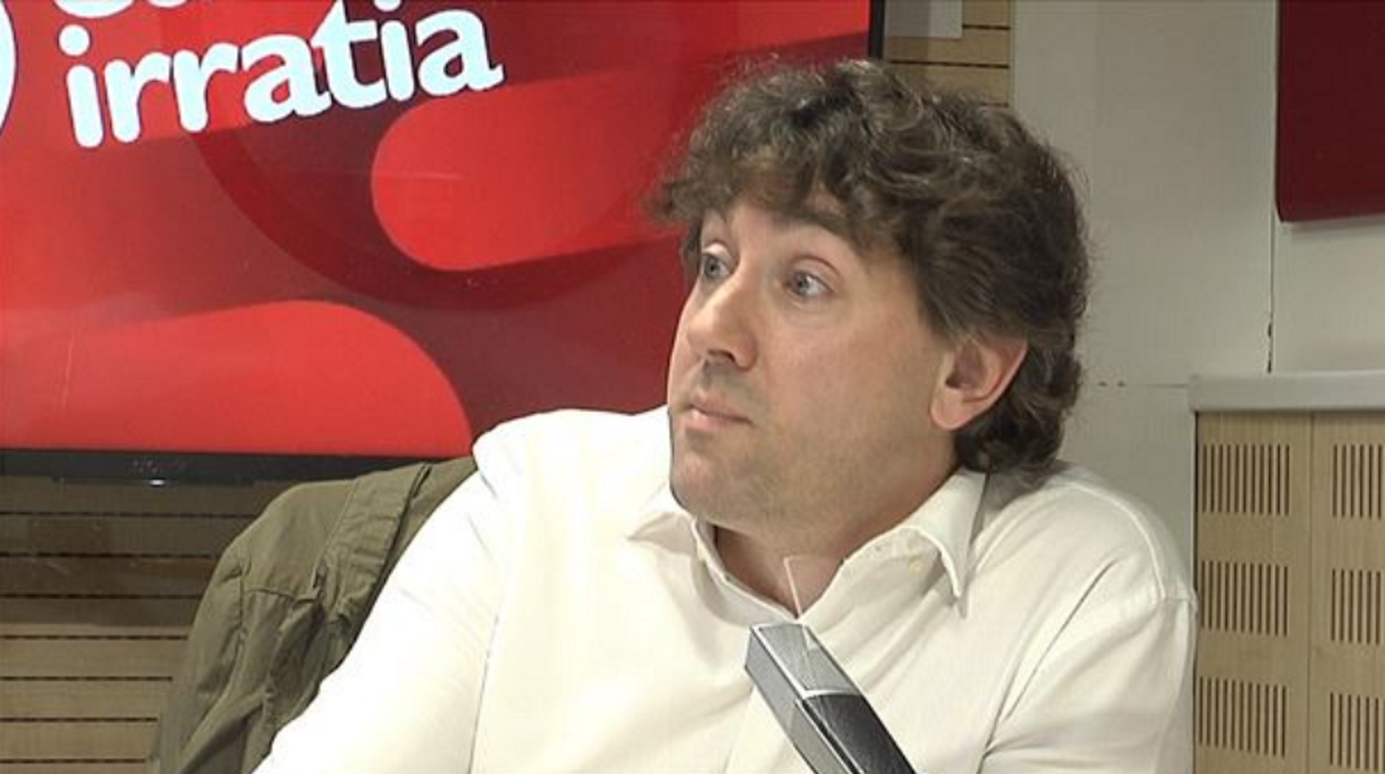 Primeras voces en el PSOE reclamando decir "basta ya" a Felipe González