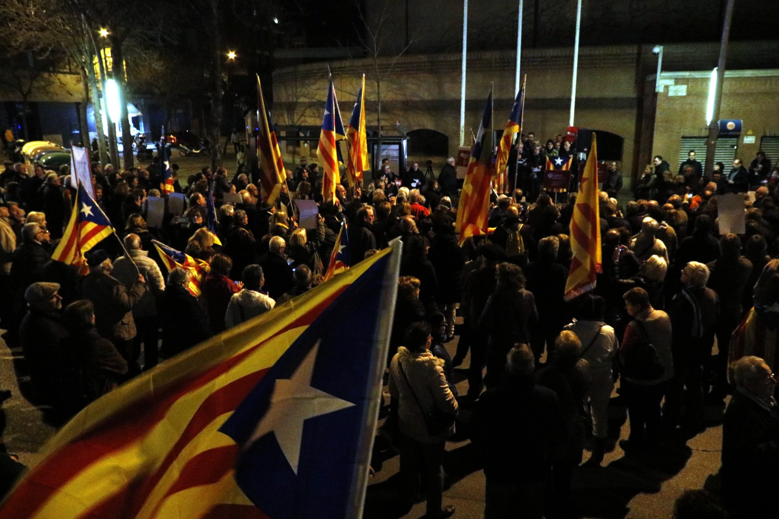 Concentraciones en toda Catalunya en apoyo a Homs