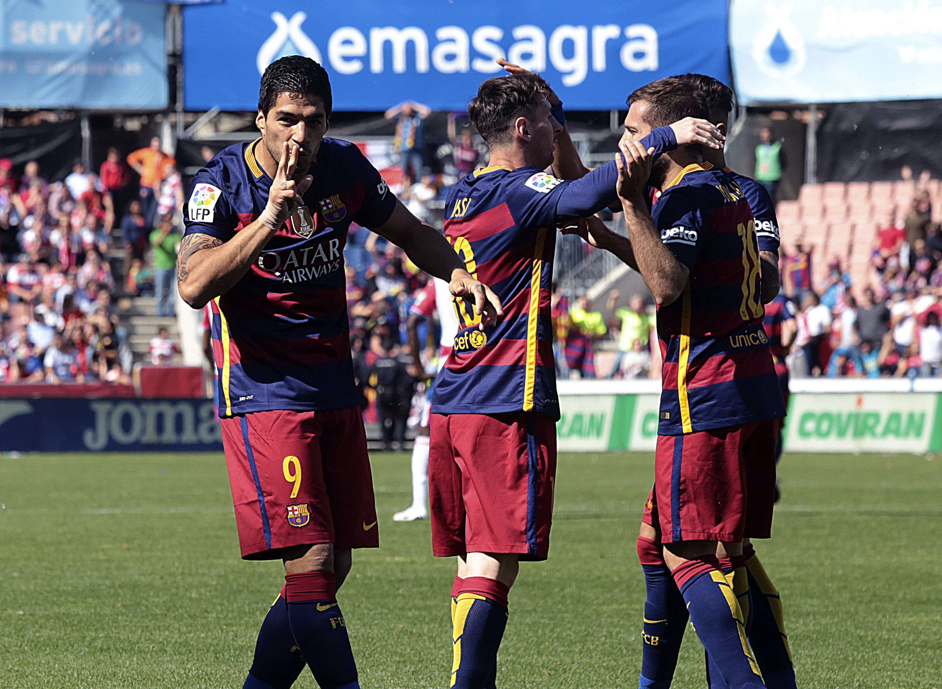 Suárez, hat-trick y Liga