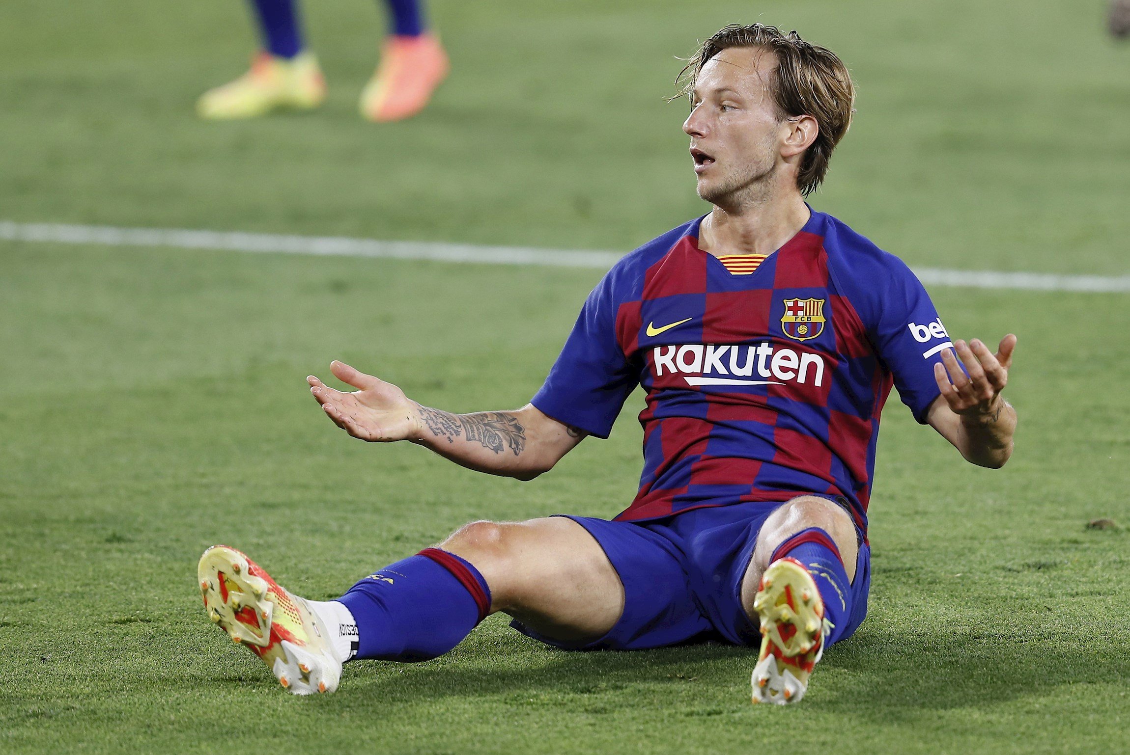 Rakitic ya tiene un acuerdo con el Sevilla: el traspaso, en manos del Barça