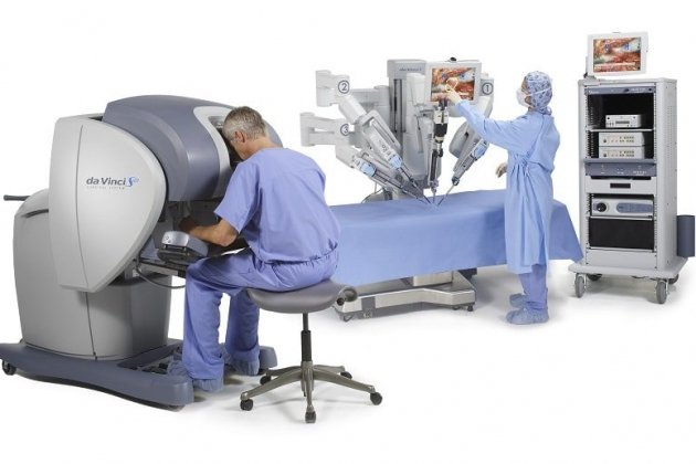 Da Vinci es uno de los robots utilizados para operar al paciente de cáncer de próstata 