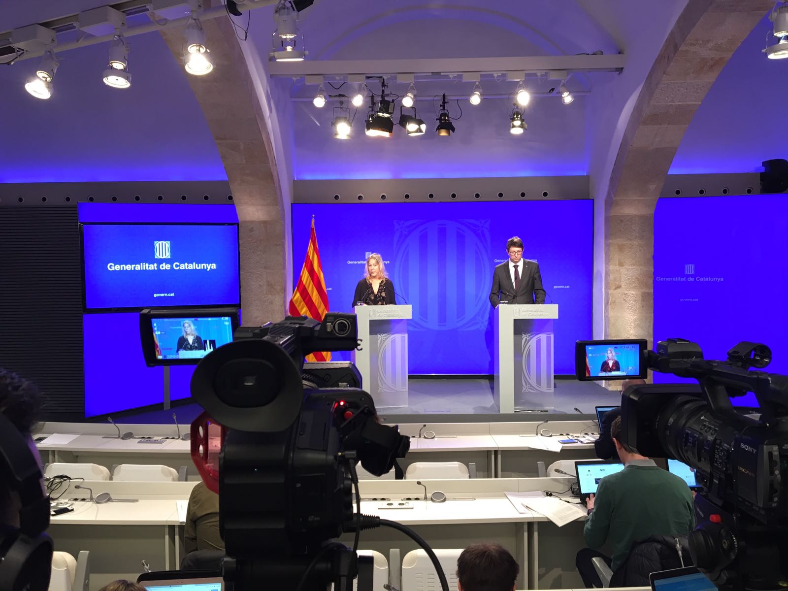 El Govern denuncia "persecución ideológica" tras la nueva querella contra Forcadell